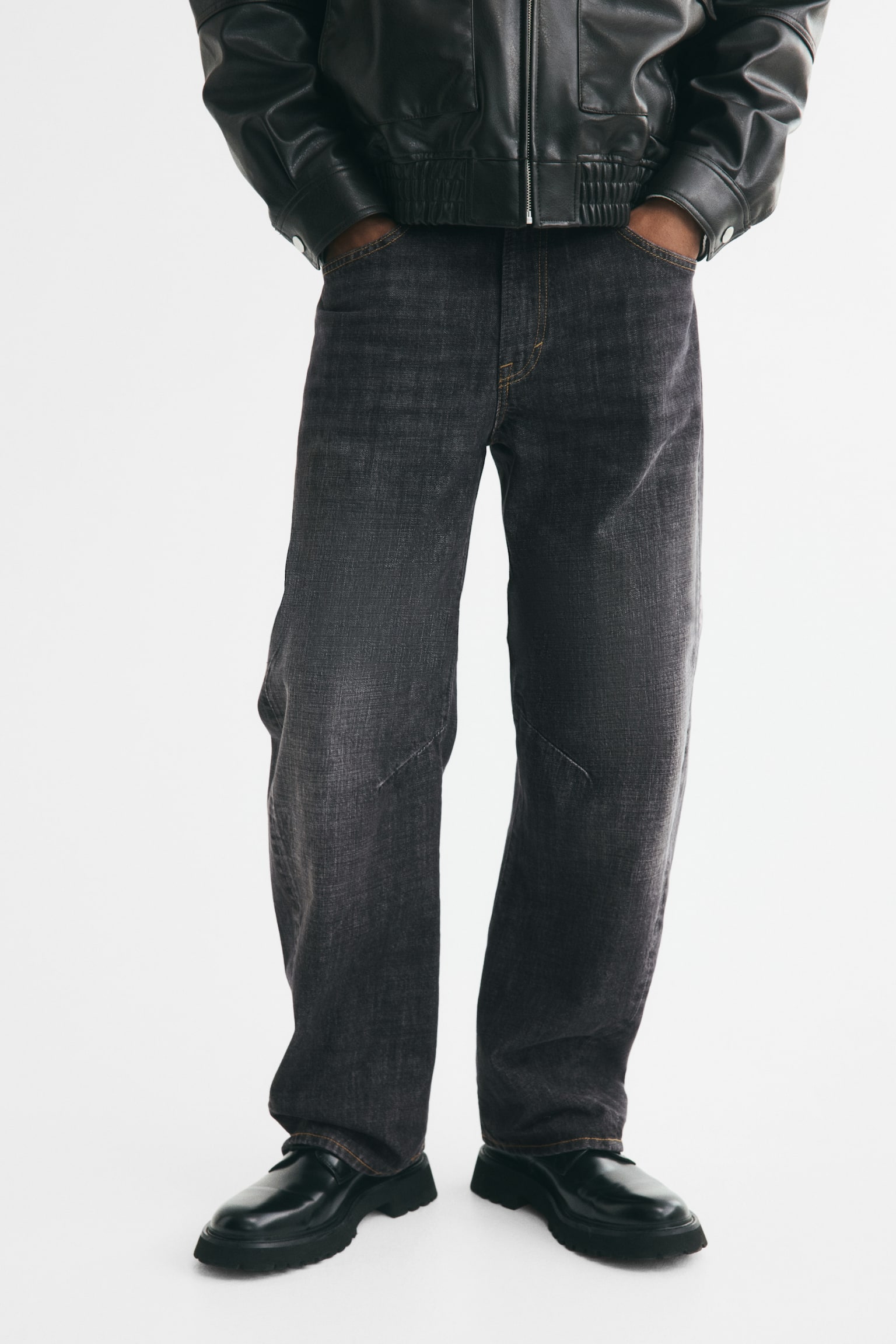 Мужские джинсы H&M Loose-Fit Barrel-Leg, цвет: Джинсовый чёрный — фото 3