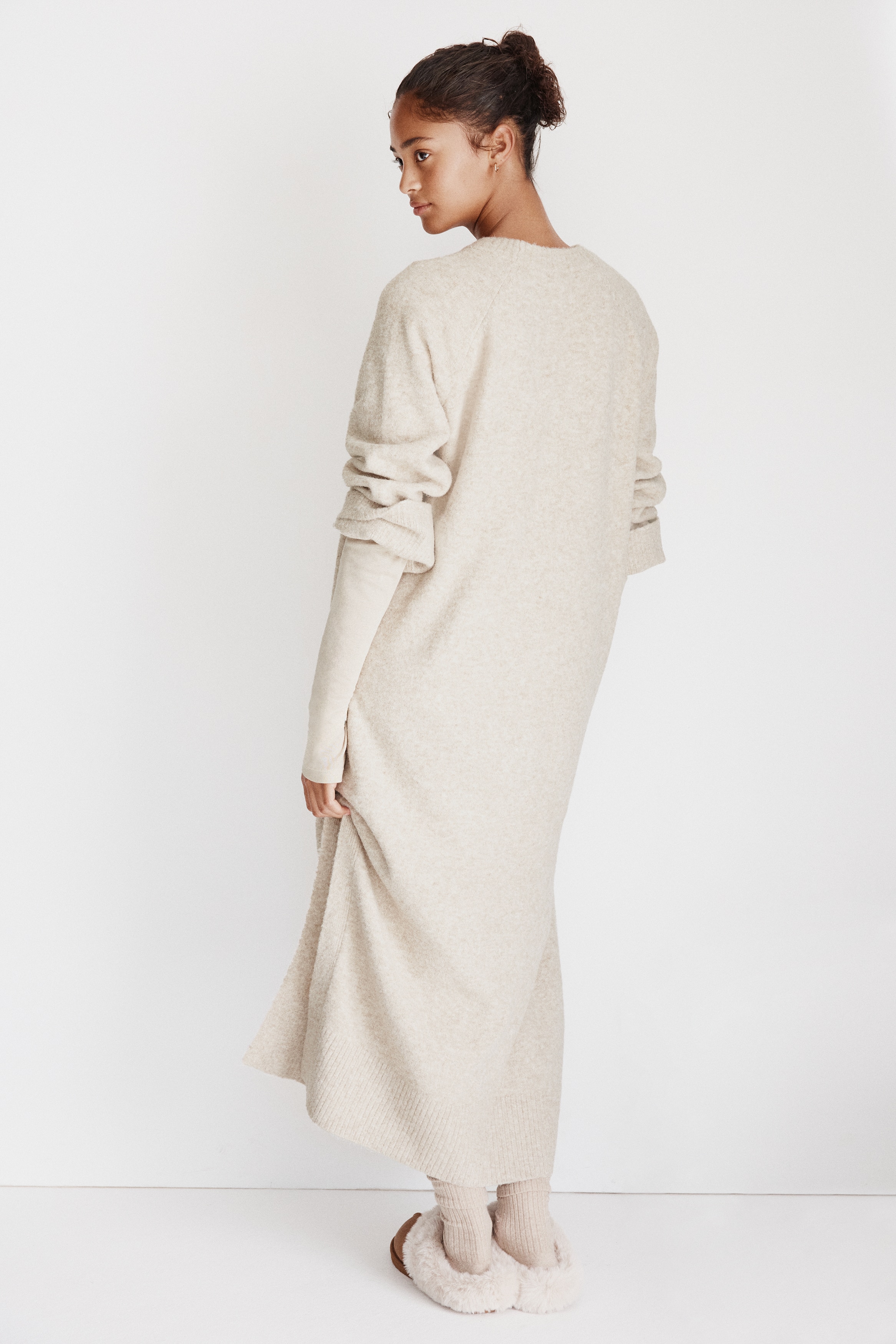 Beige Maxi Dresses | Long-Sleeve & Bodycon | H&M AU Beige Maxi Dresses | Long-Sleeve & Bodycon | H&M AU