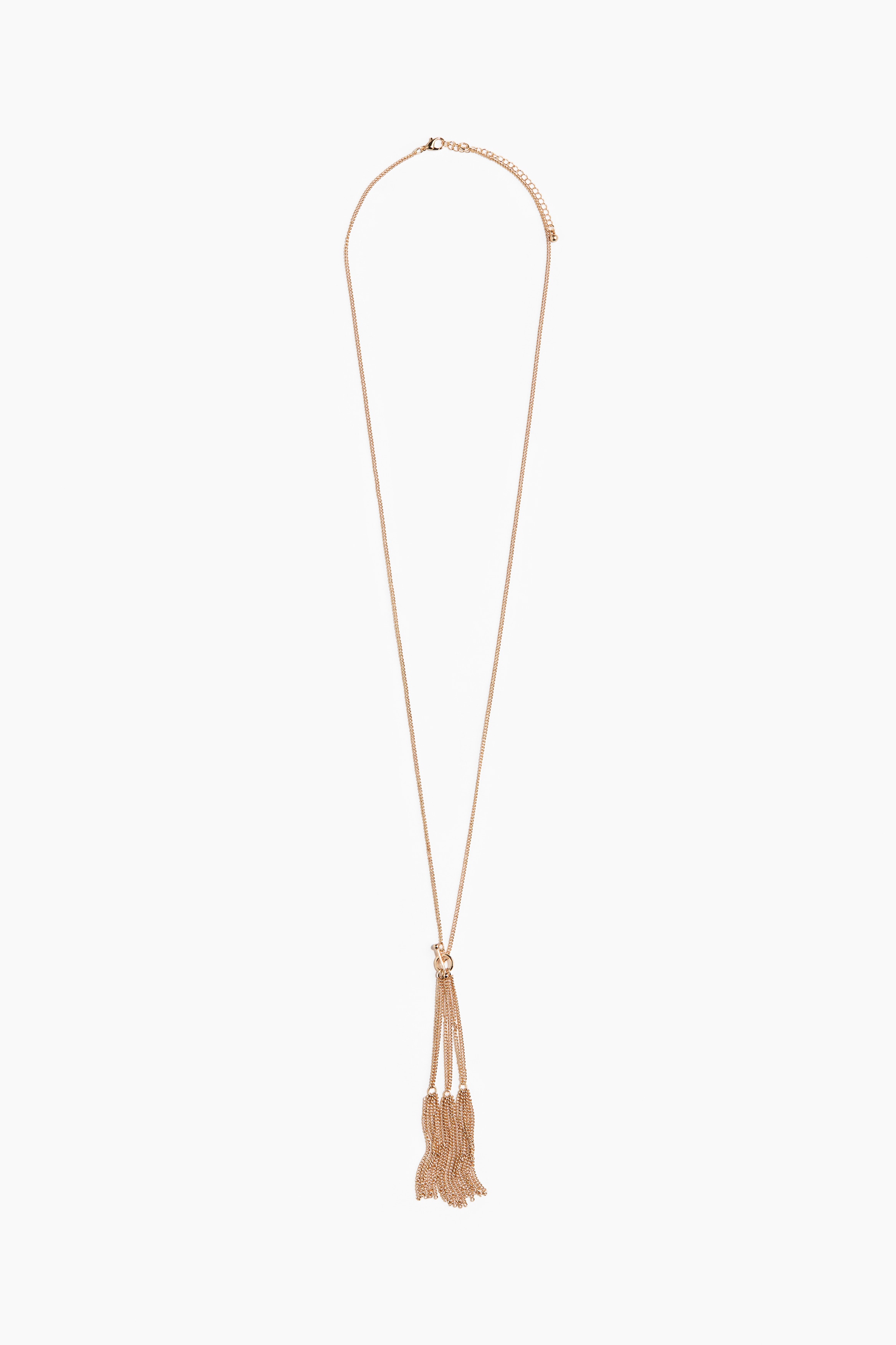 Long chain-cluster necklace