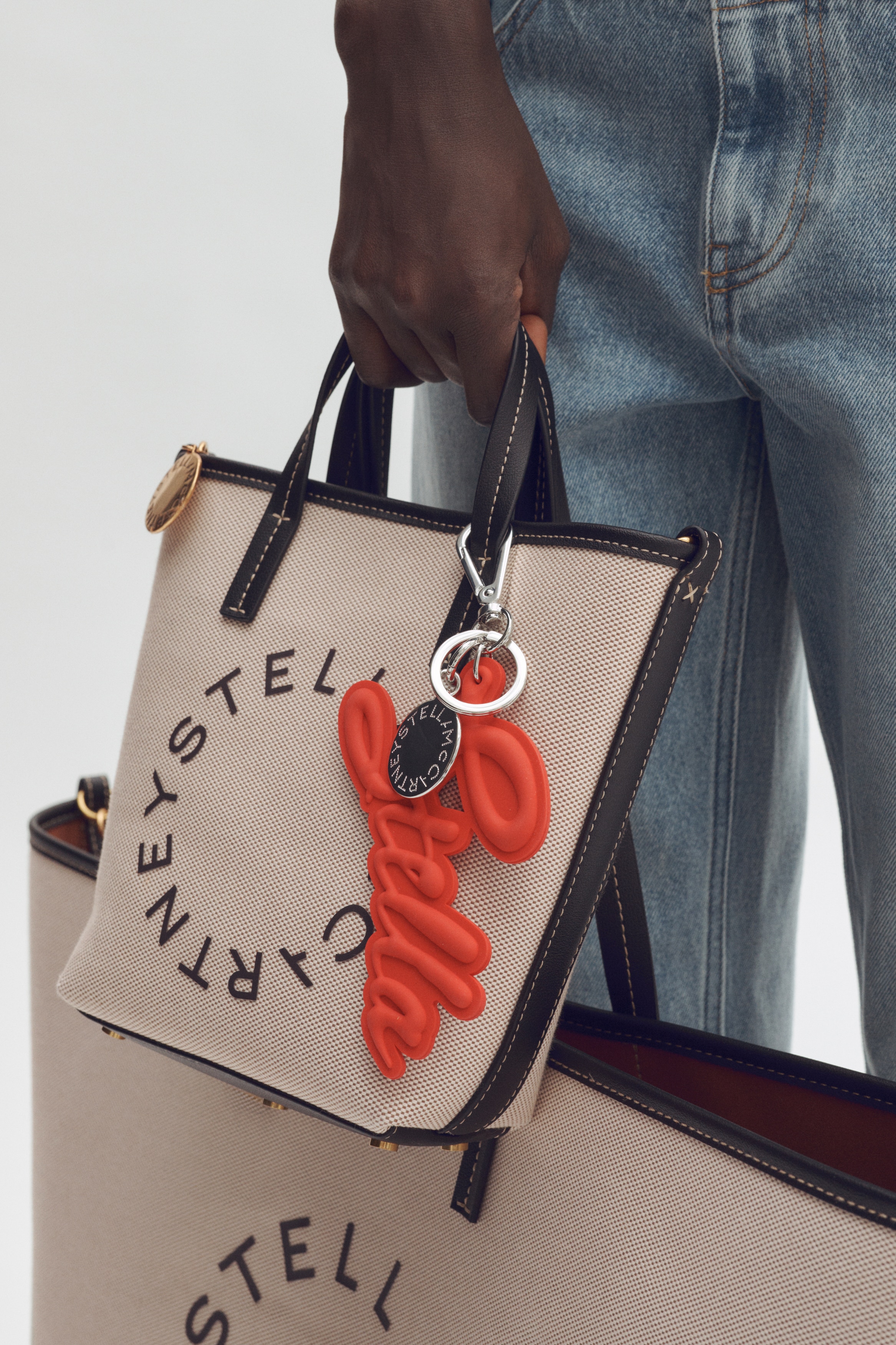 Stella McCartney ×コラボ　トートバッグ ラージ H&M × Stella McCartneyトートバッグ ラージ キャンバス | ヤマダ