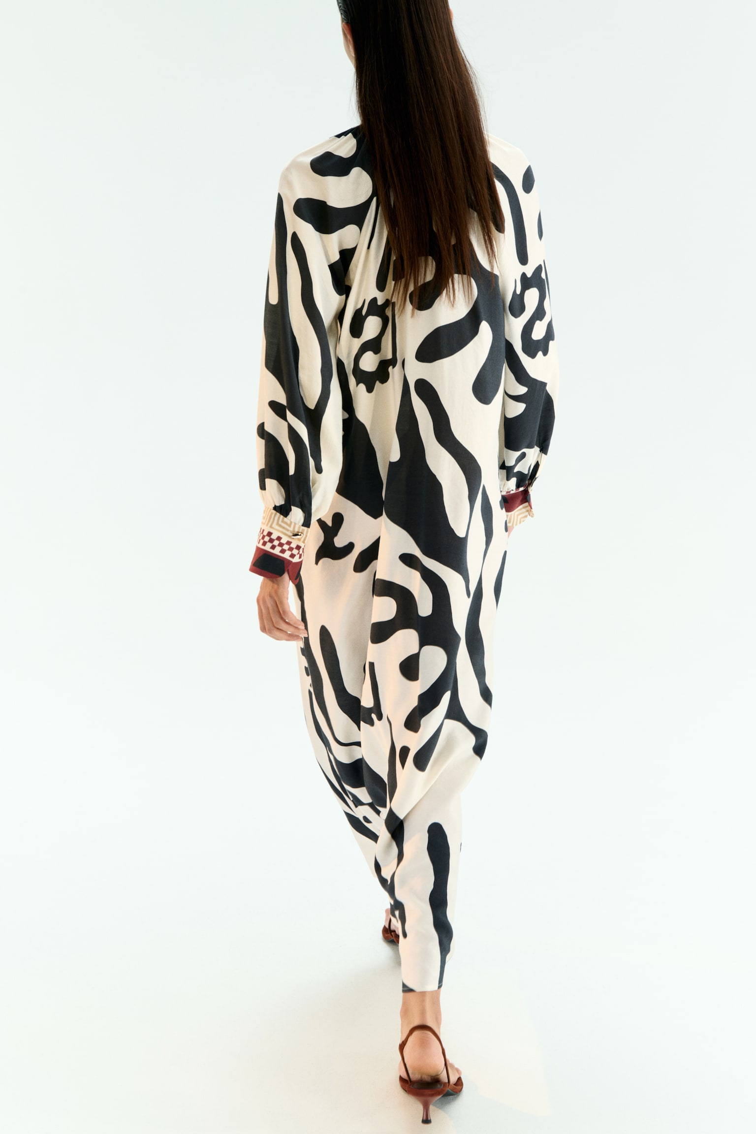 Loose-fit dress - Cream/Black patterned/Light beige/Floral - 4