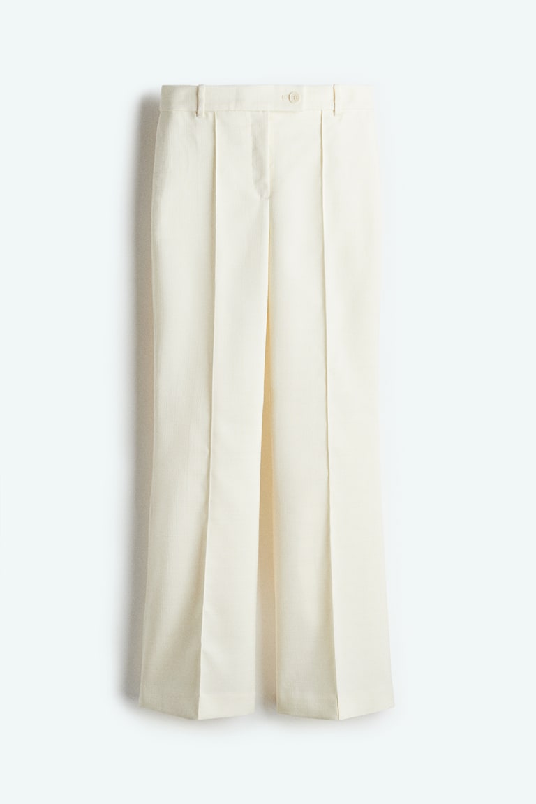 Zvonaste pantalone na ivicu