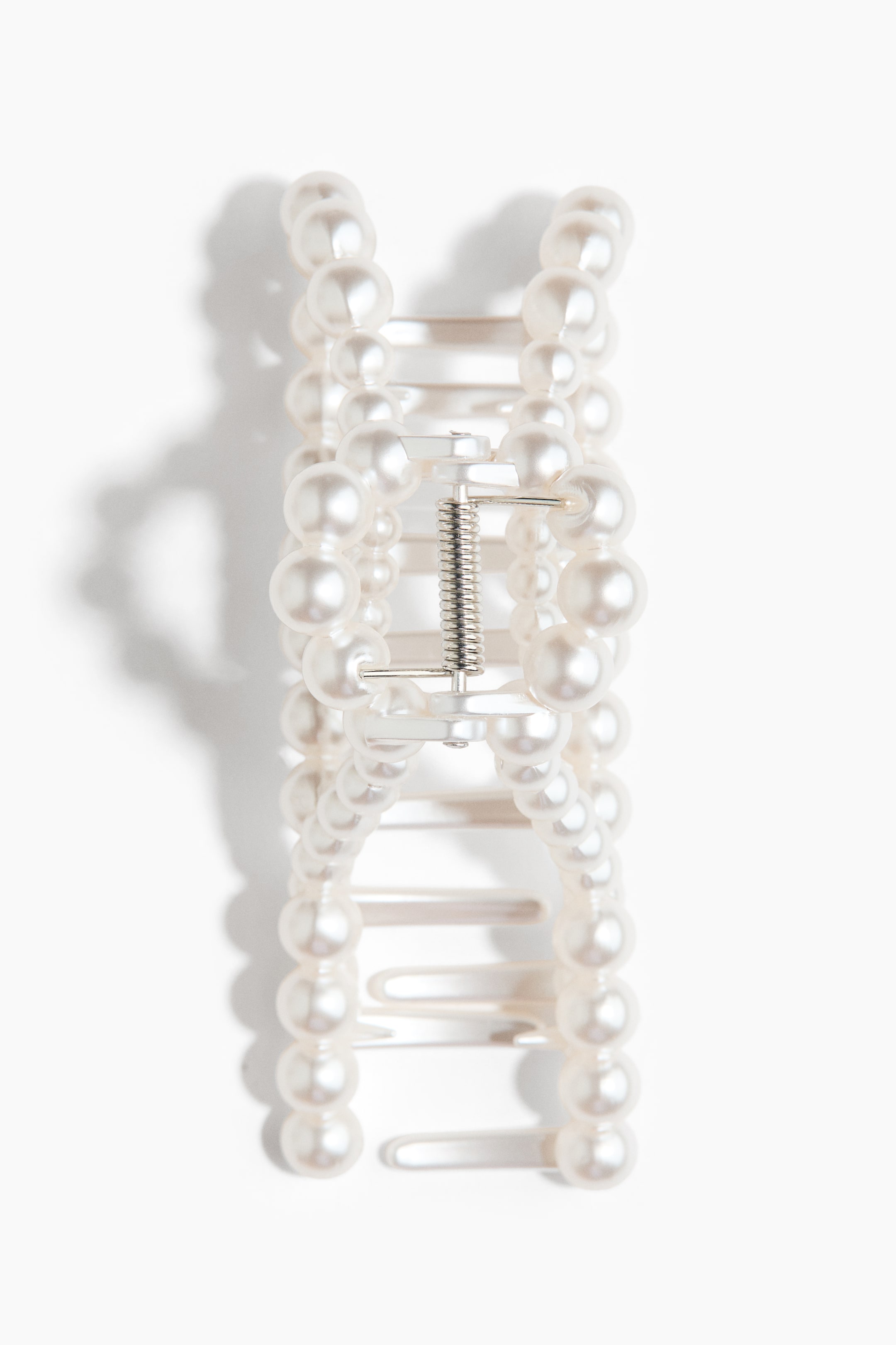 Ver imagen más grande: Beaded hair claw - Blanco - MUJER | H&M ES 2