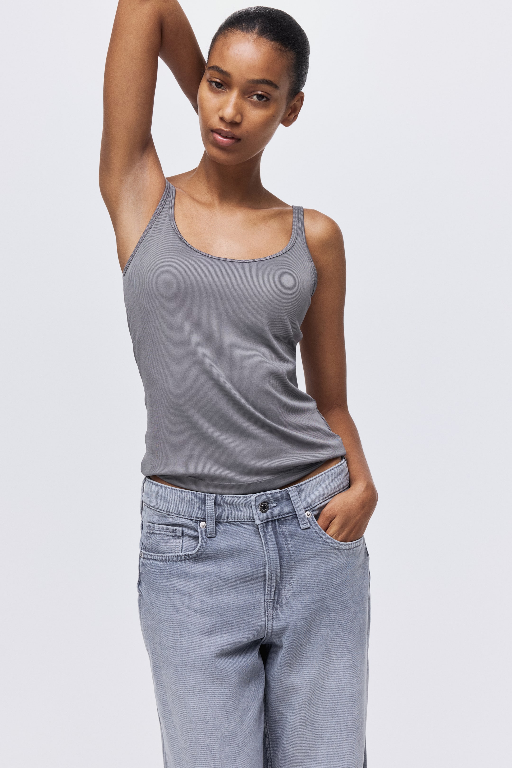 Xem ảnh lớn hơn: Áo ba lỗ liền áo ngực COOLMAX® - Màu xám - Ladies | H&M VN 3