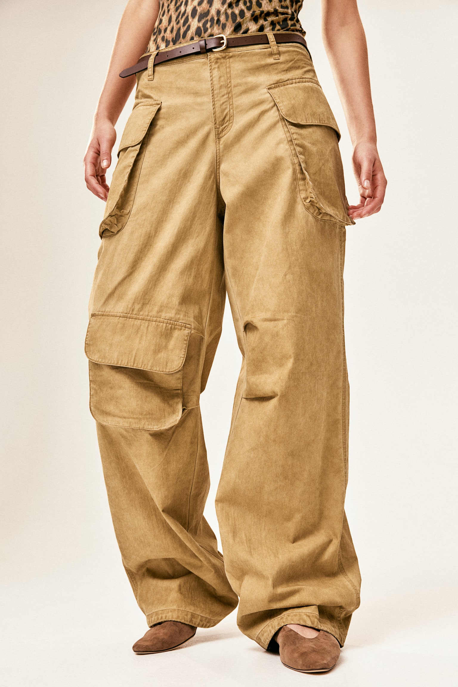 Wide cargo trousers - Beige - 6