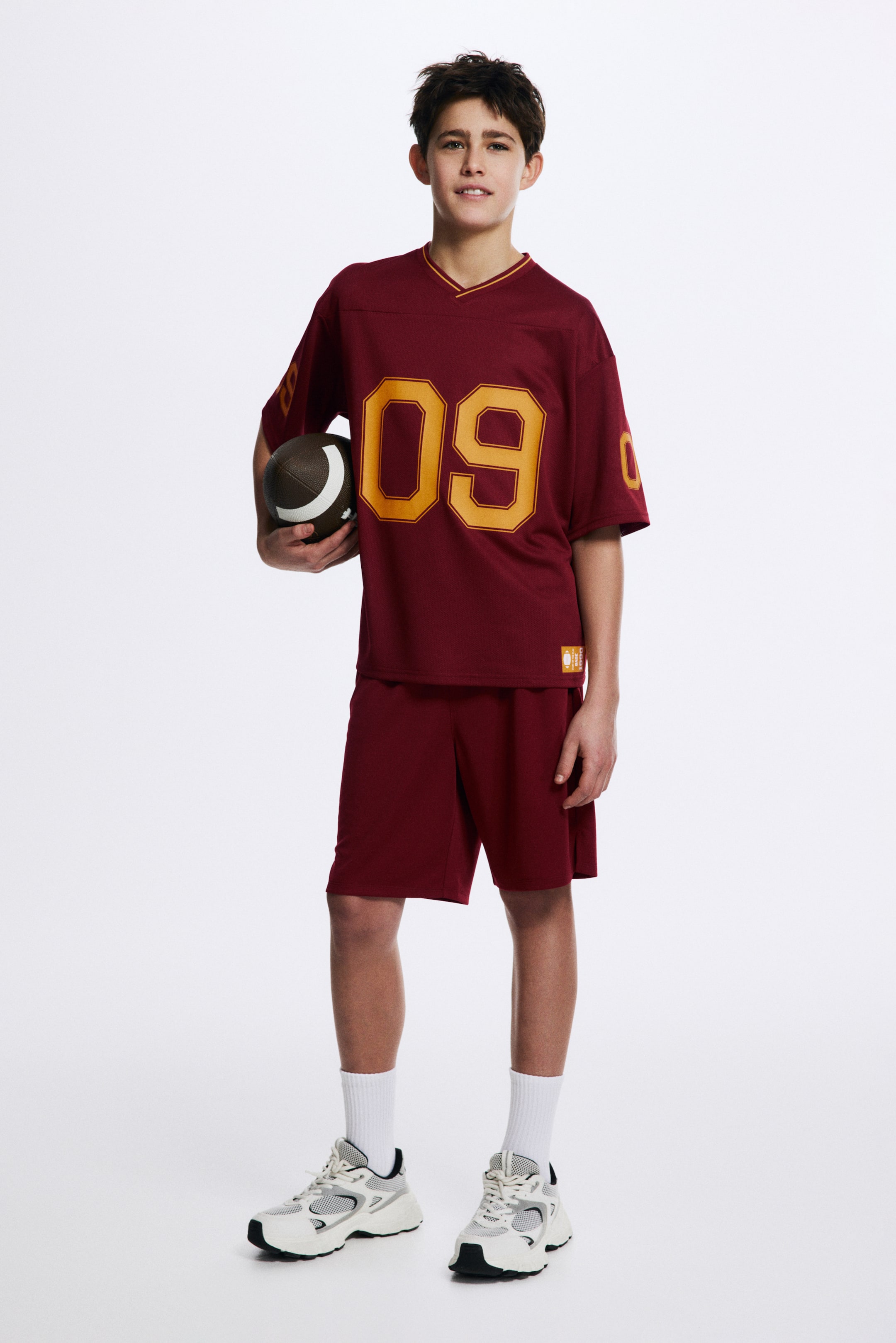 View larger image: 2-piece printed sports set with DryMove™ - Dark red/09 - Kids | H&M 1