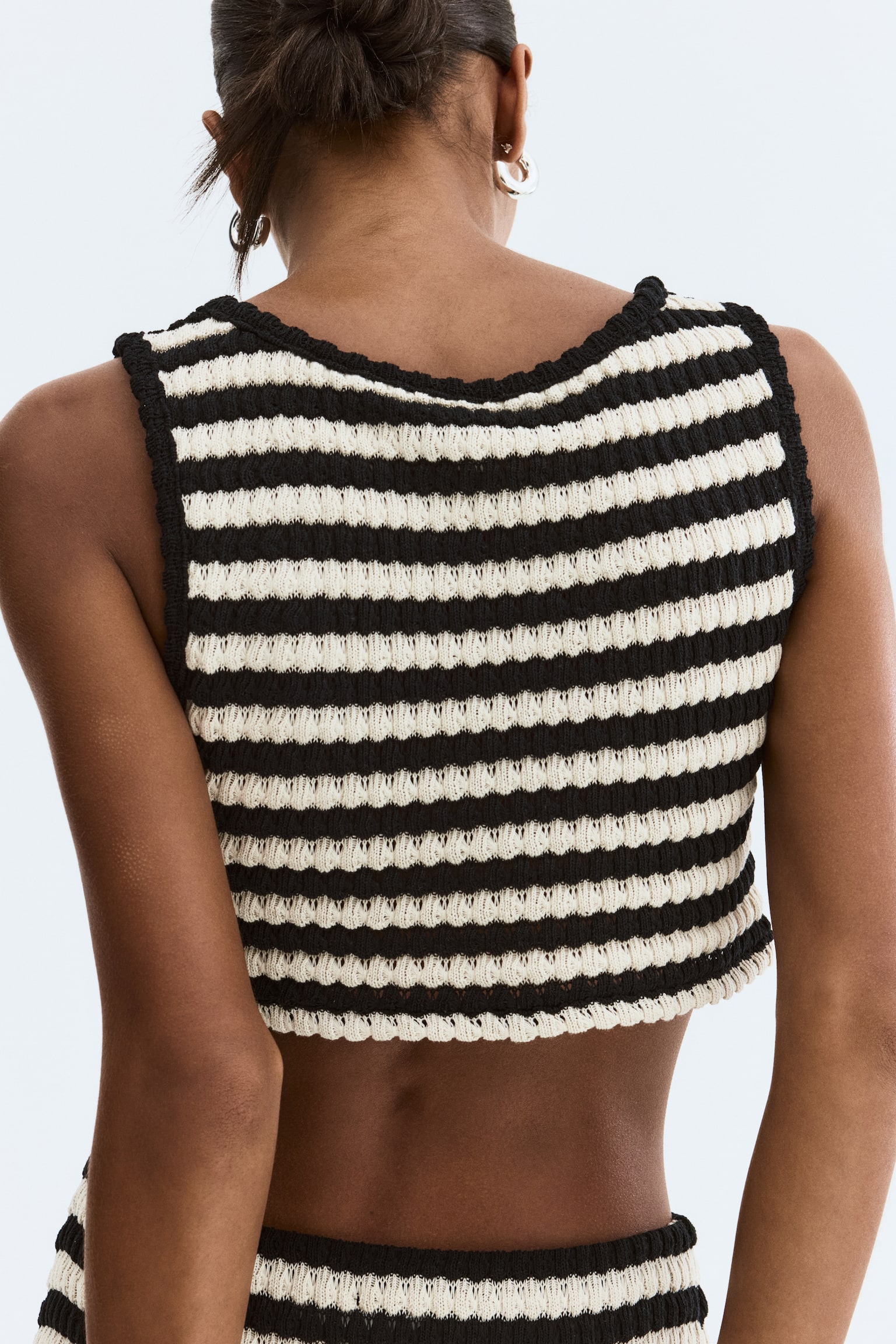 Crochet-look top - Black/Striped - 4