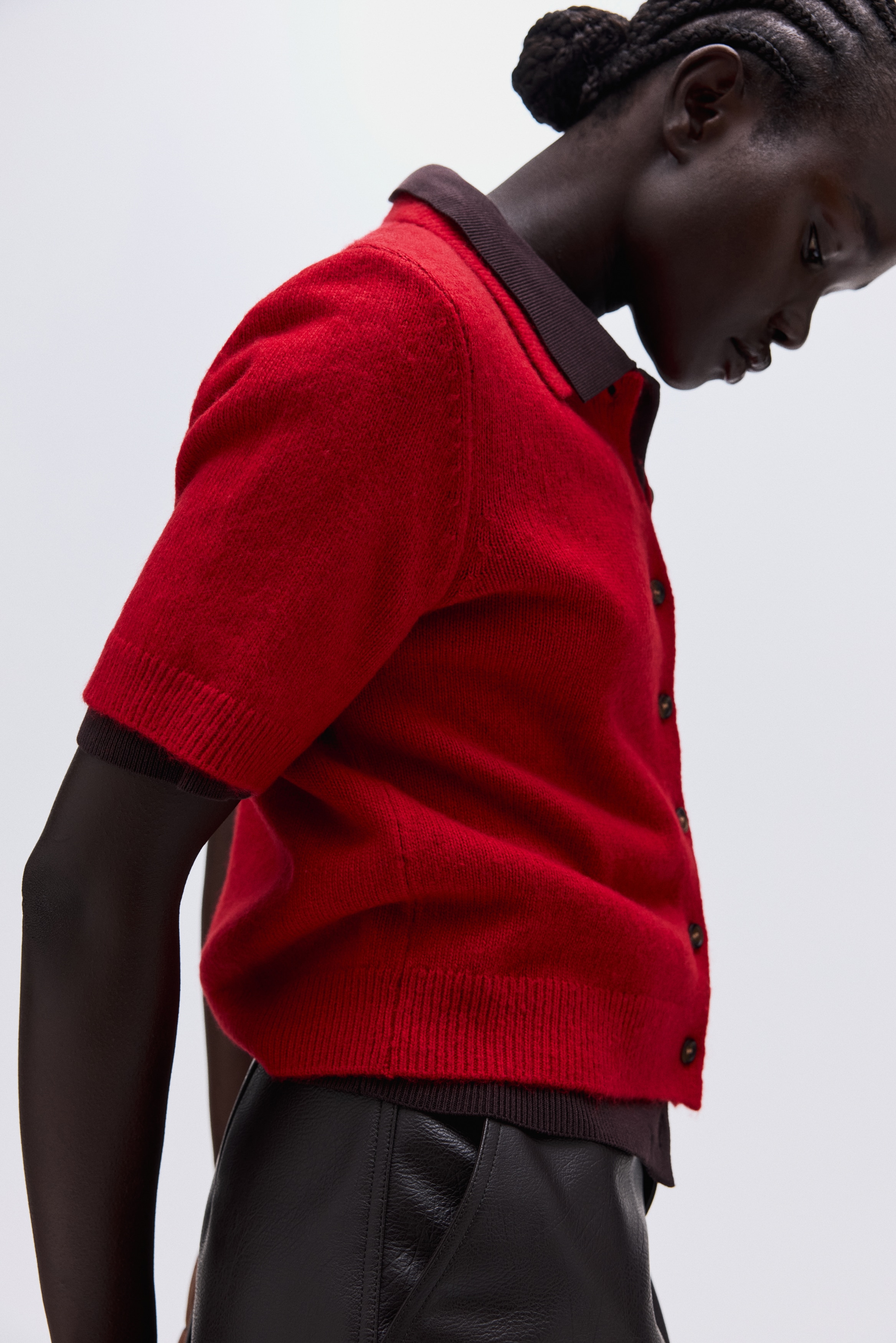Short-sleeved collared cardigan