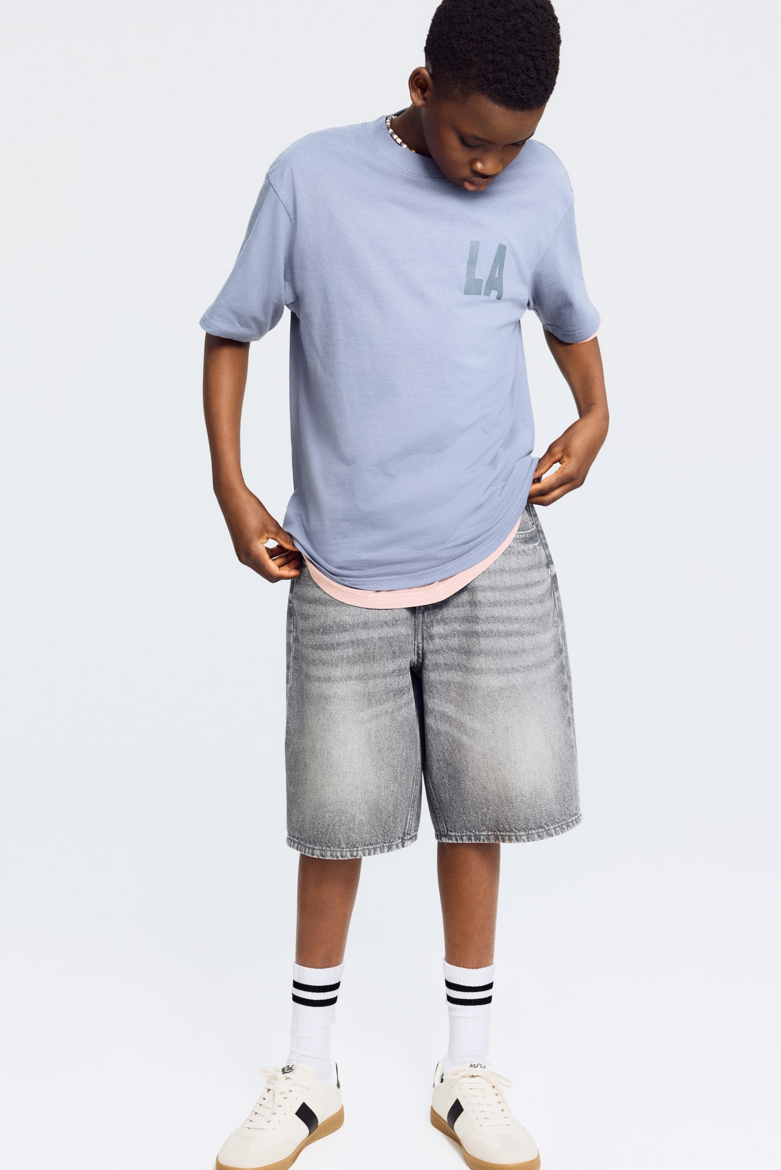 Baggy Fit Denim shorts - אפור כהה/כחול ג'ינס בהיר/כחול ג'ינס בהיר/אפור ג‘ינס כהה - 1