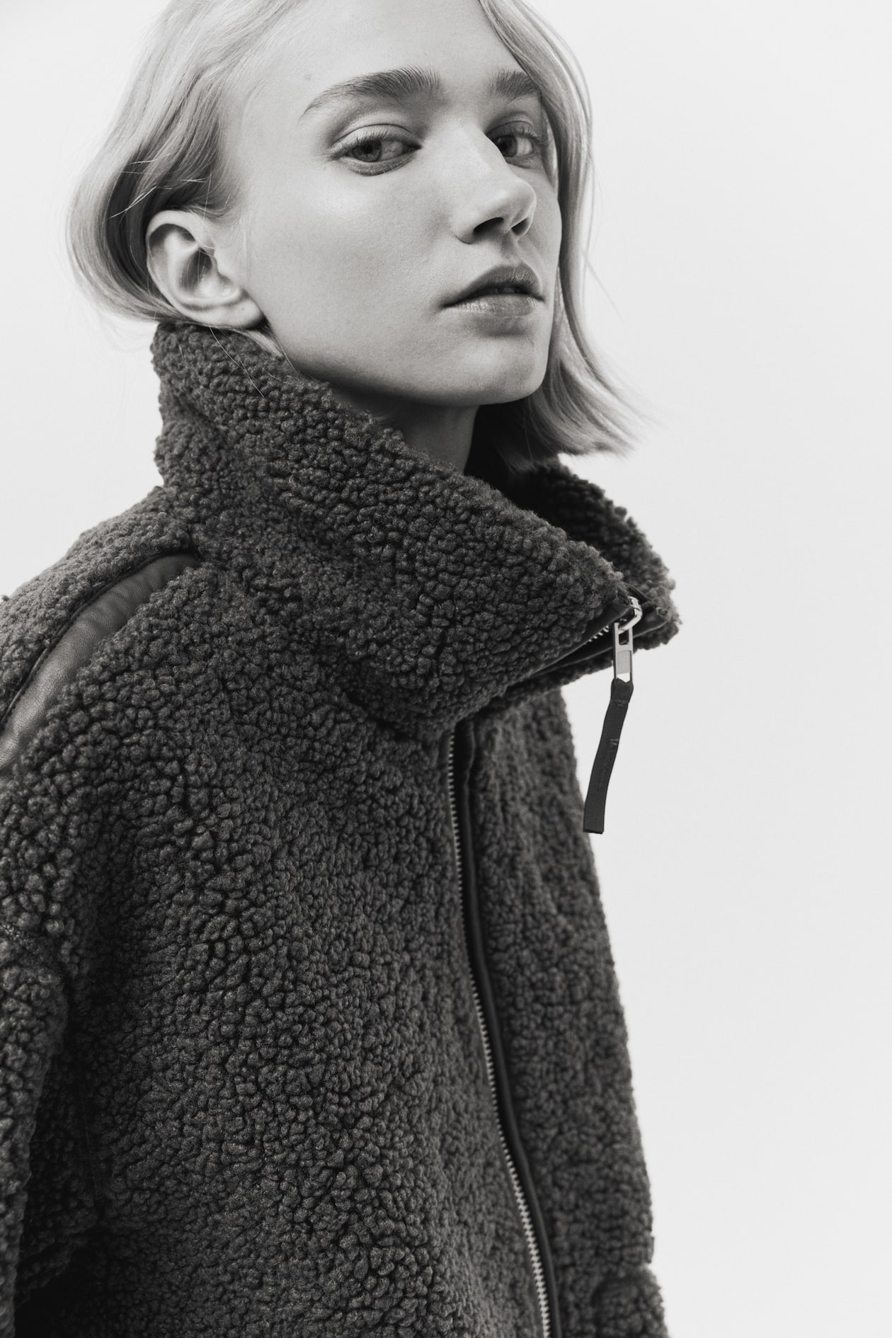 Loose-Fit Teddy Fleece Jacket - image 3