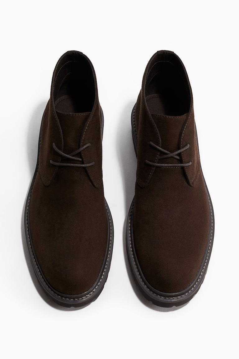 H&M Regular Fit Zip-top jumper — Chukka boots
