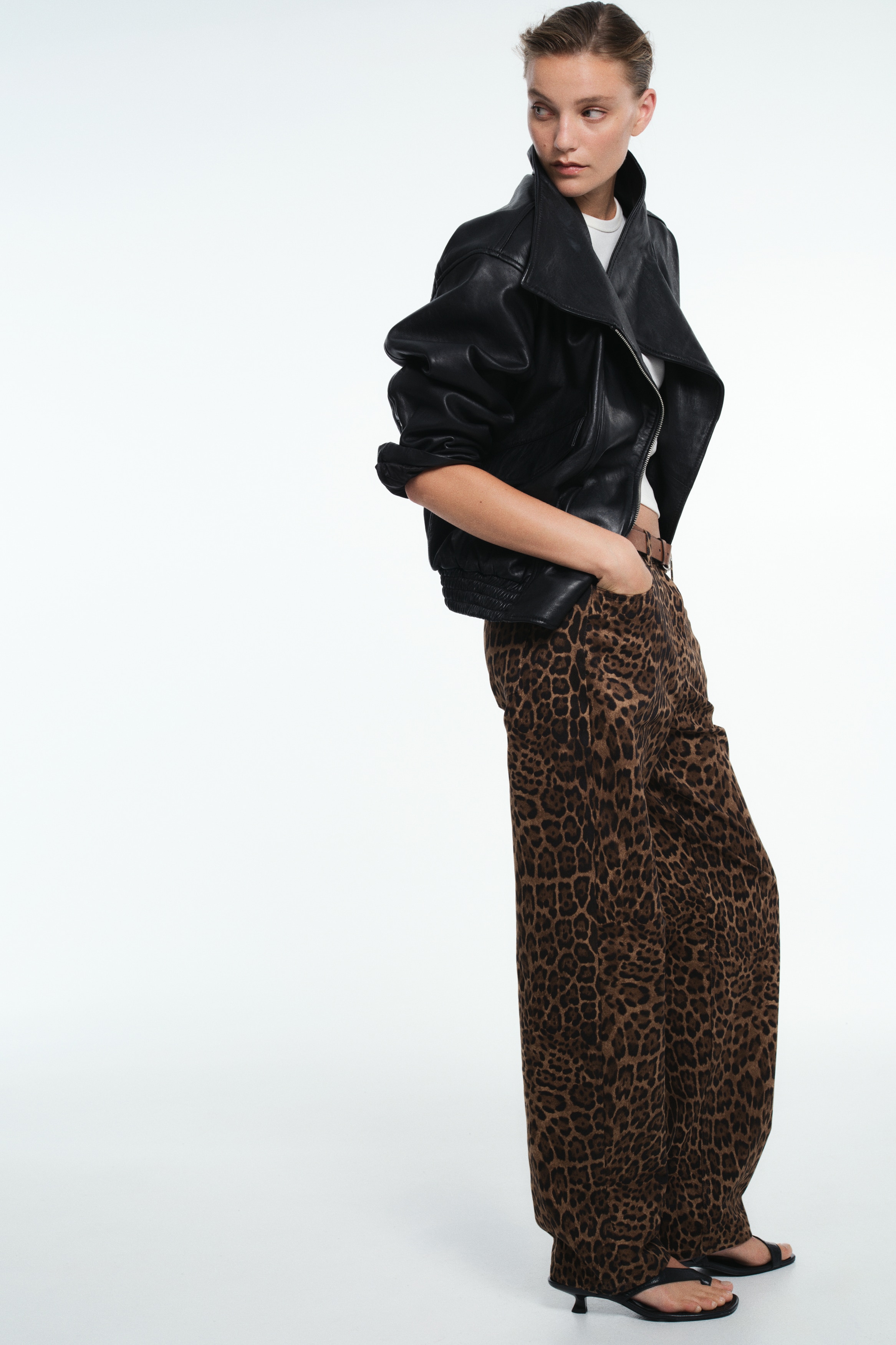 Barrel Regular Waist Jeans - Bež/leopard dezen