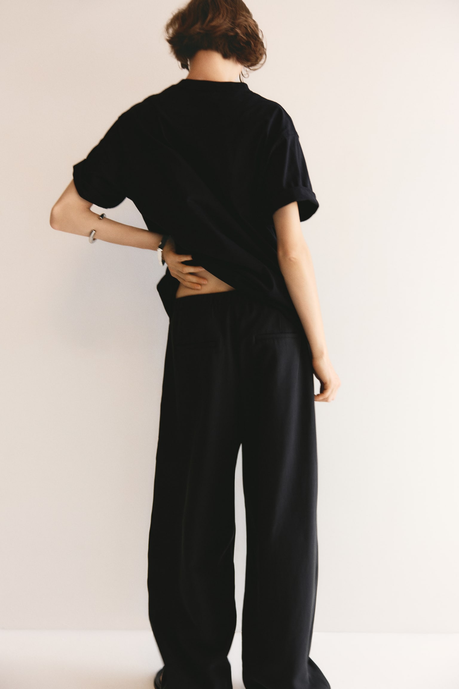 Женские брюки H&M Creased Barrel-Leg, цвет: Чёрный — фото 6