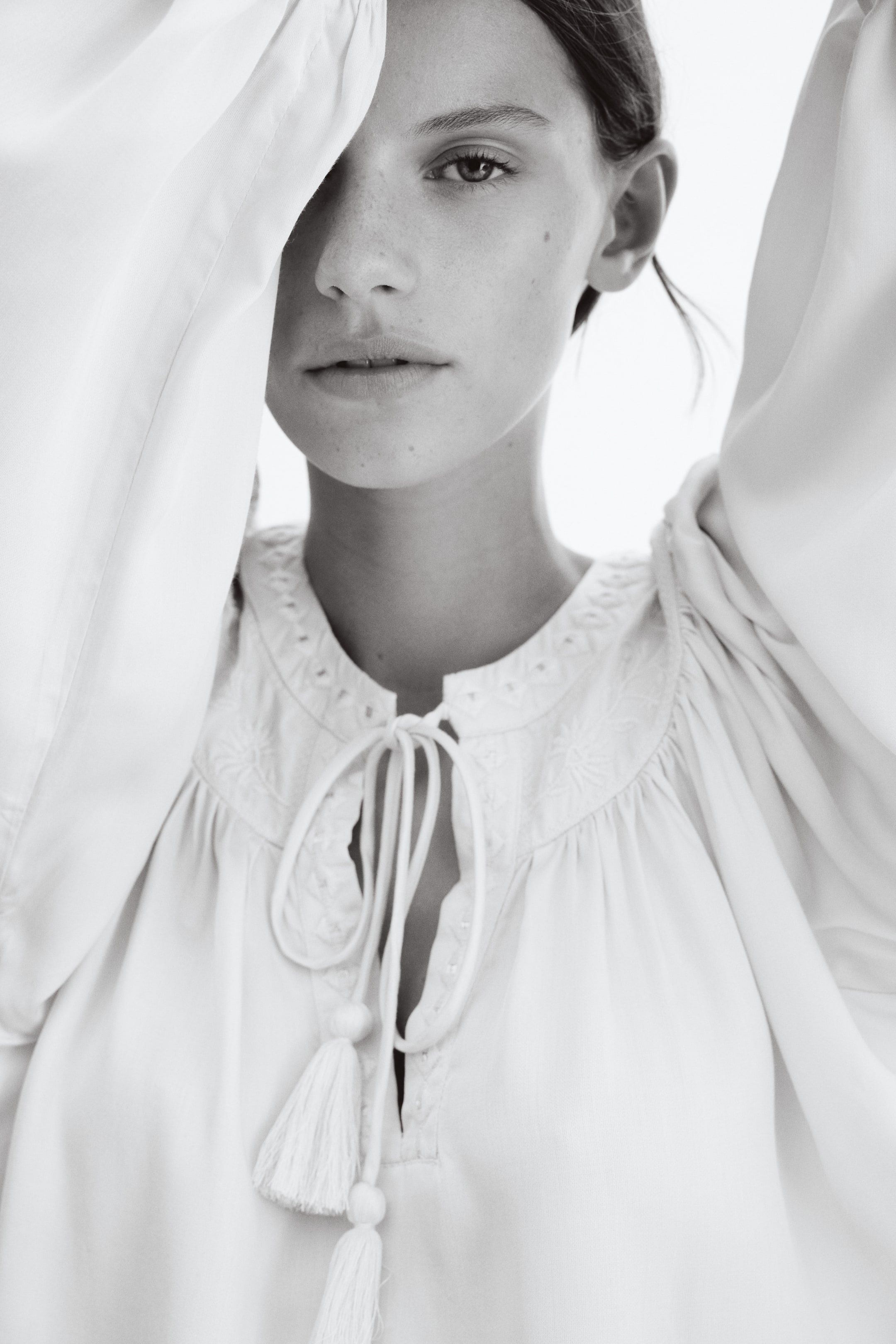 Xem ảnh lớn hơn: Áo kiểu vải modal - Màu hồng phấn | H&M VN 1