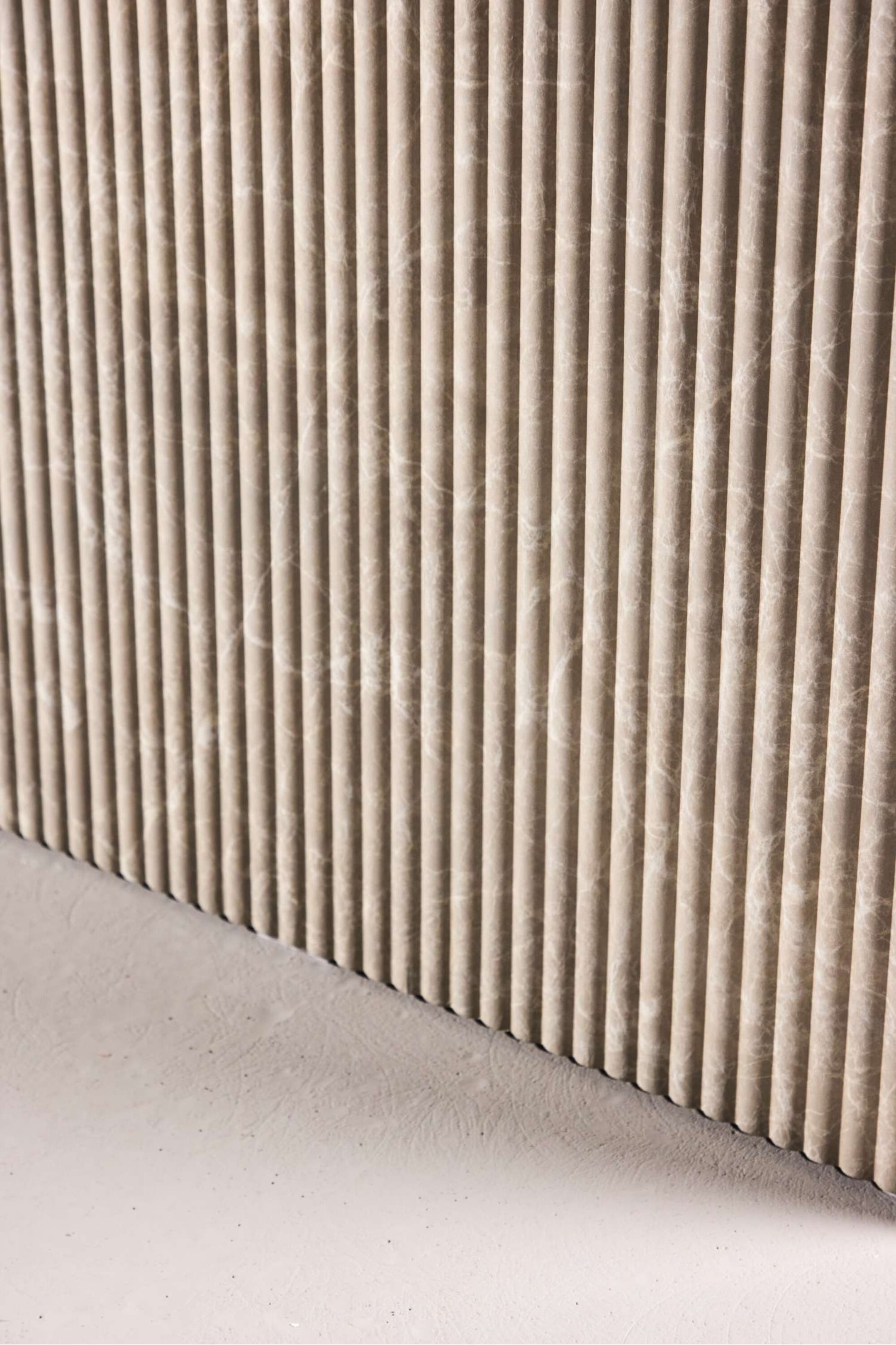 Visa större bild: Vail Matbord - Mdf, Beige - Venture Home - Home All | H&M SE 2