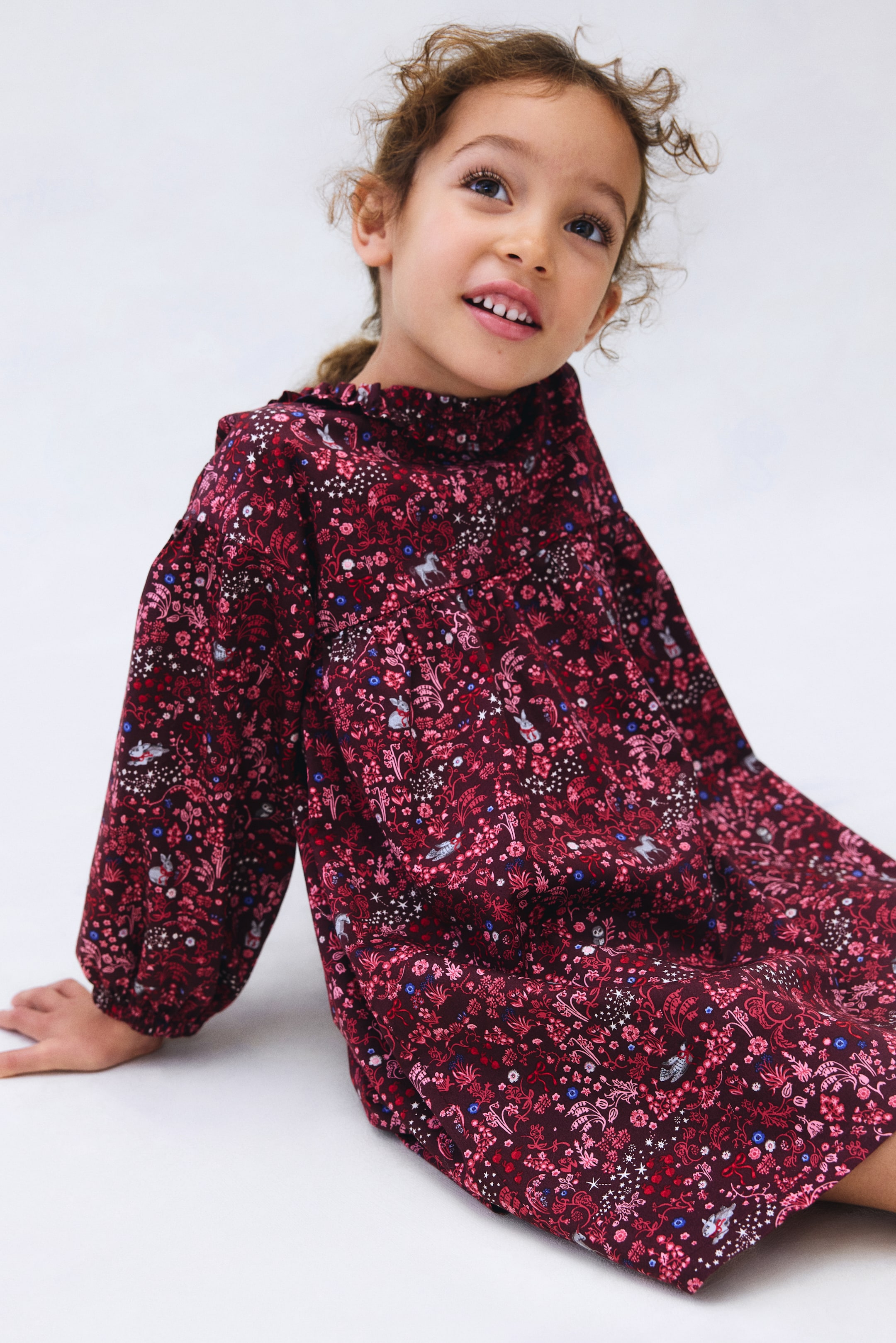 Zobacz większy obraz: Cotton muslin dress - Ciemnoczerwony/Kwiaty - Dziecko | H&M PL 3