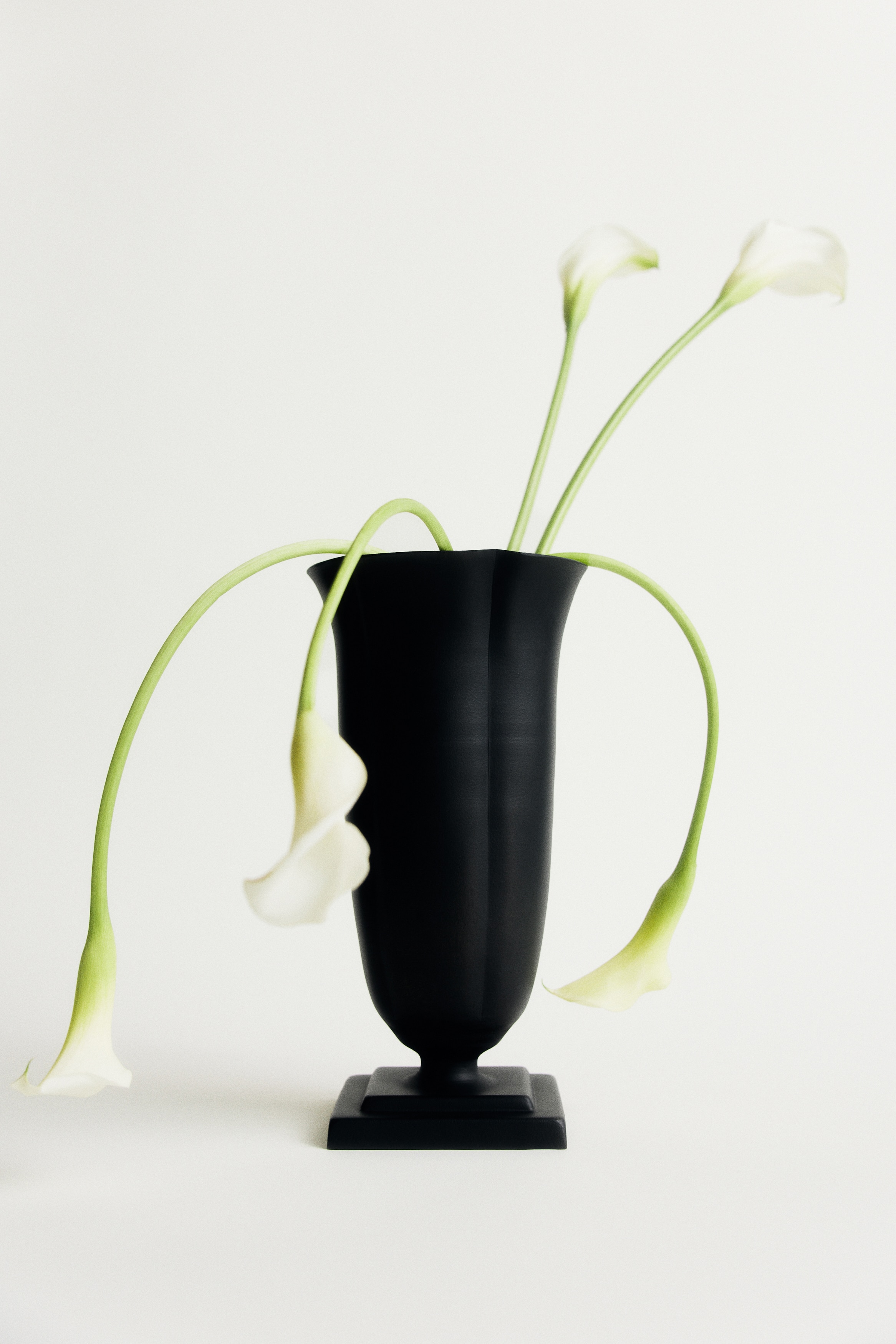 Vase rainuré en métal - Noir