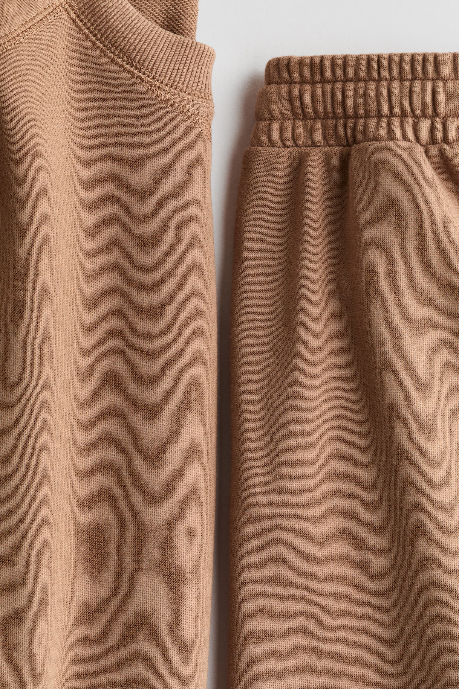 Детский комплект H&M 2-Piece Sweatshirt and Joggers Set, цвет: Коричневый — фото 2