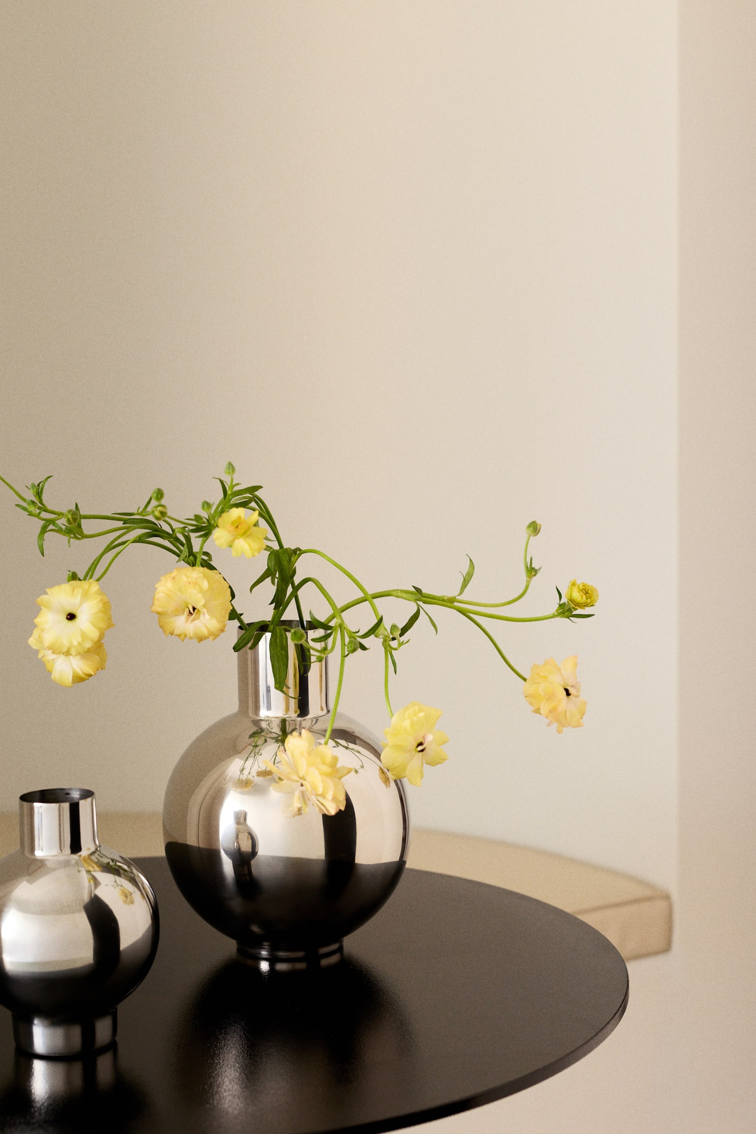 Große Vase aus Edelstahl - Silberfarben - 1
