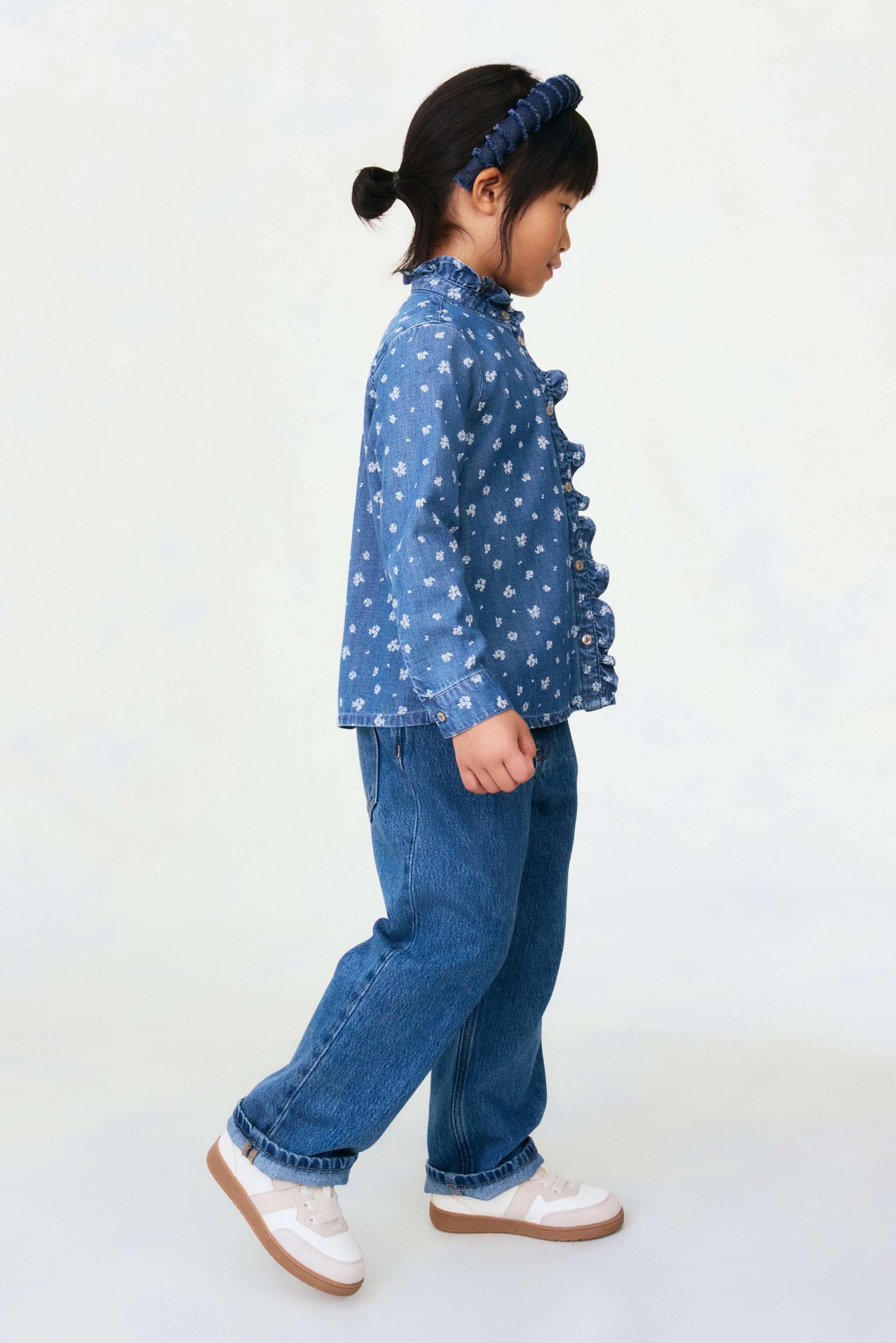Ampliar la imagen: Camisa de denim con borde de olán - Azul denim/Floreado - Kids | H&M MX 3