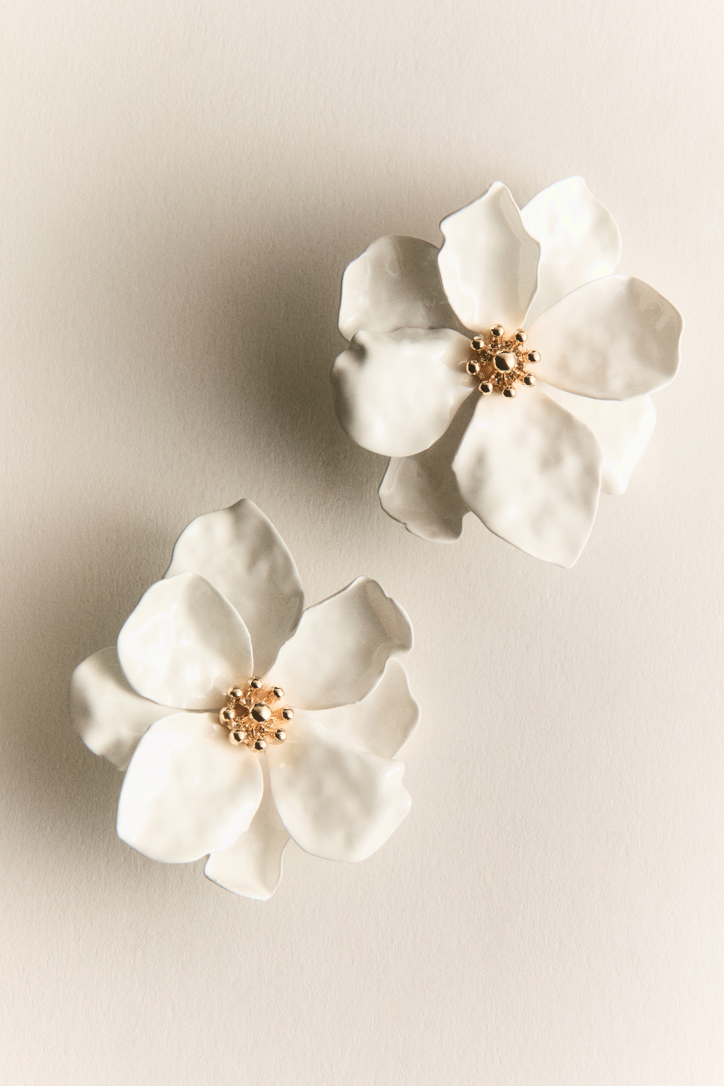 Σκουλαρίκια σε σχήμα λουλουδιού - Λευκό/Ανοιχτό ροζ