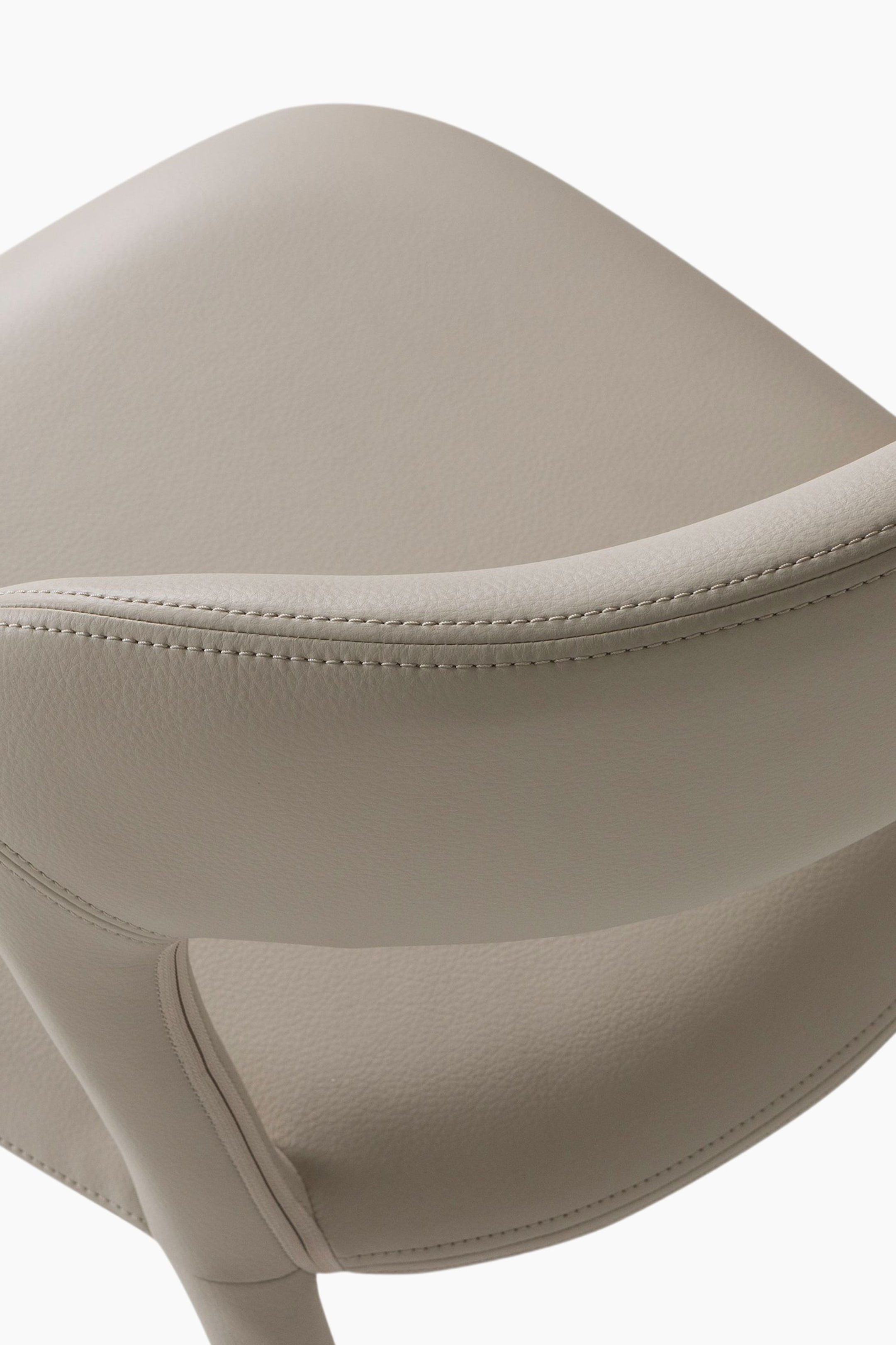 Grotere afbeelding bekijken: Noble Dining Chair - Set Of 2 - Beige - WOOOD - HOME | H&M BE 7