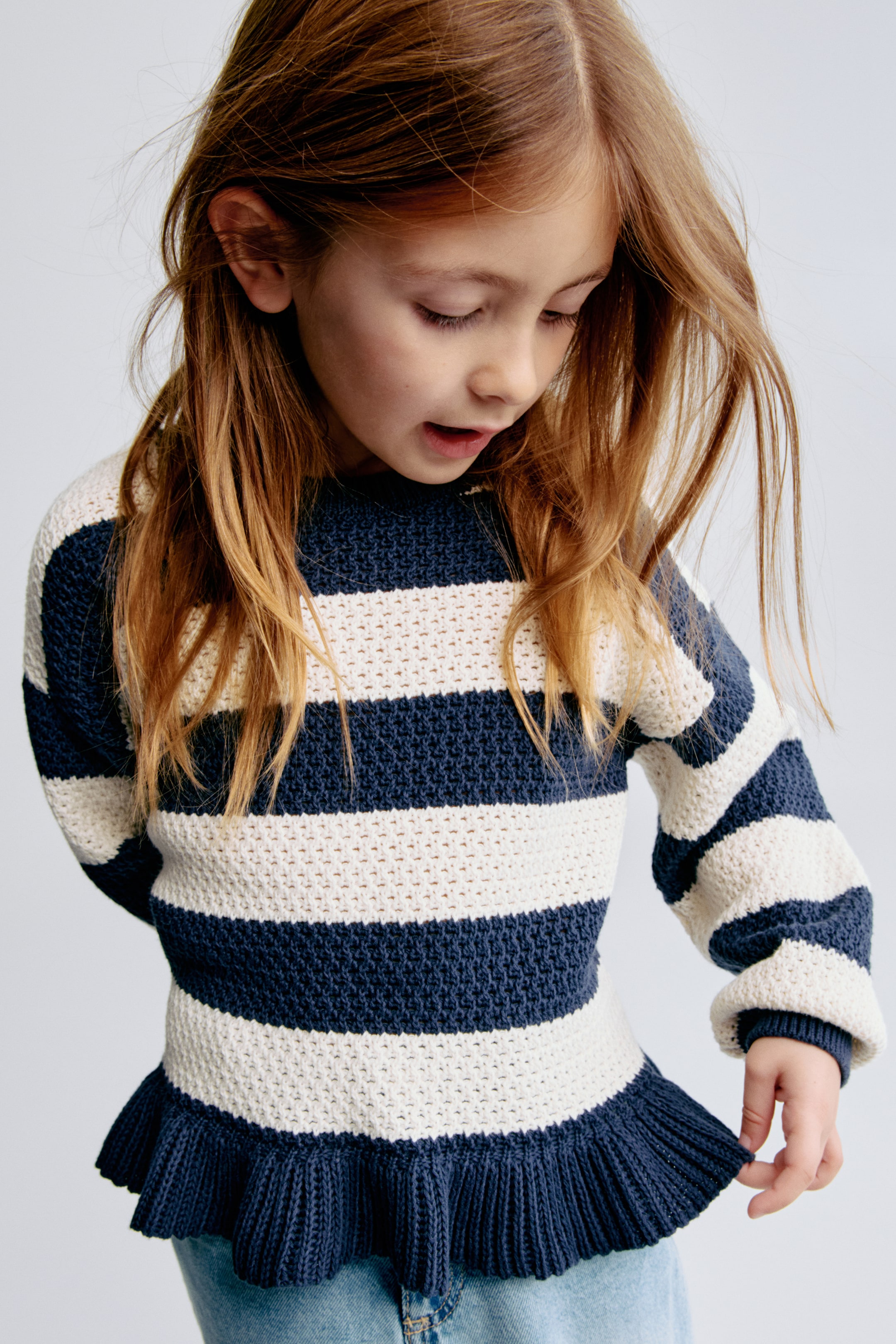 Voir une image plus grande: Chandail en tricot de coton ajouré - Marine/crème - ENFANT | H&M CA 2