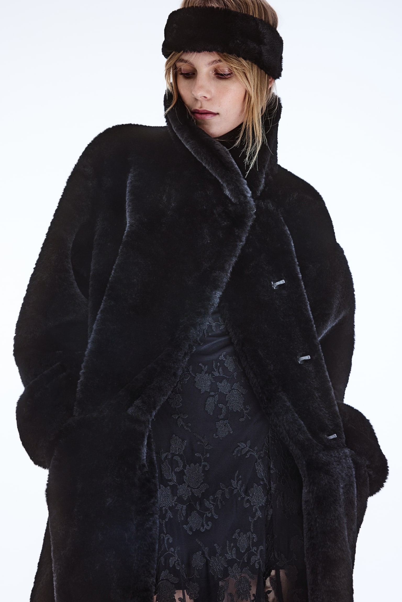 Fluffy coat - Black/Cream - 1