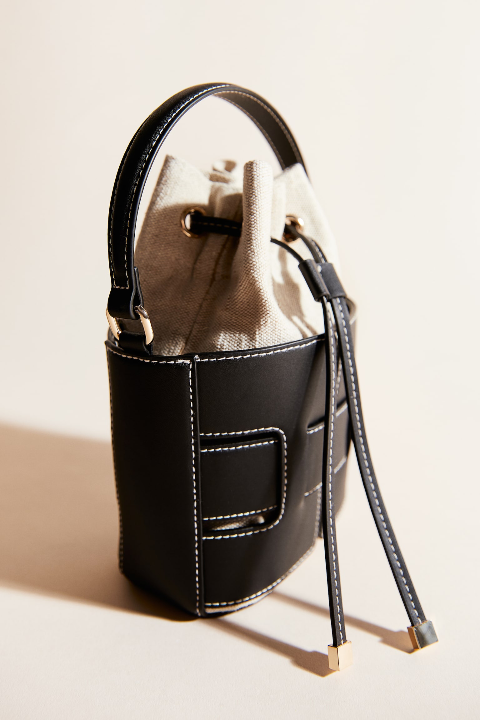 Crossbody Bucket Bag - Black/Light beige/Brown/Beige - 1