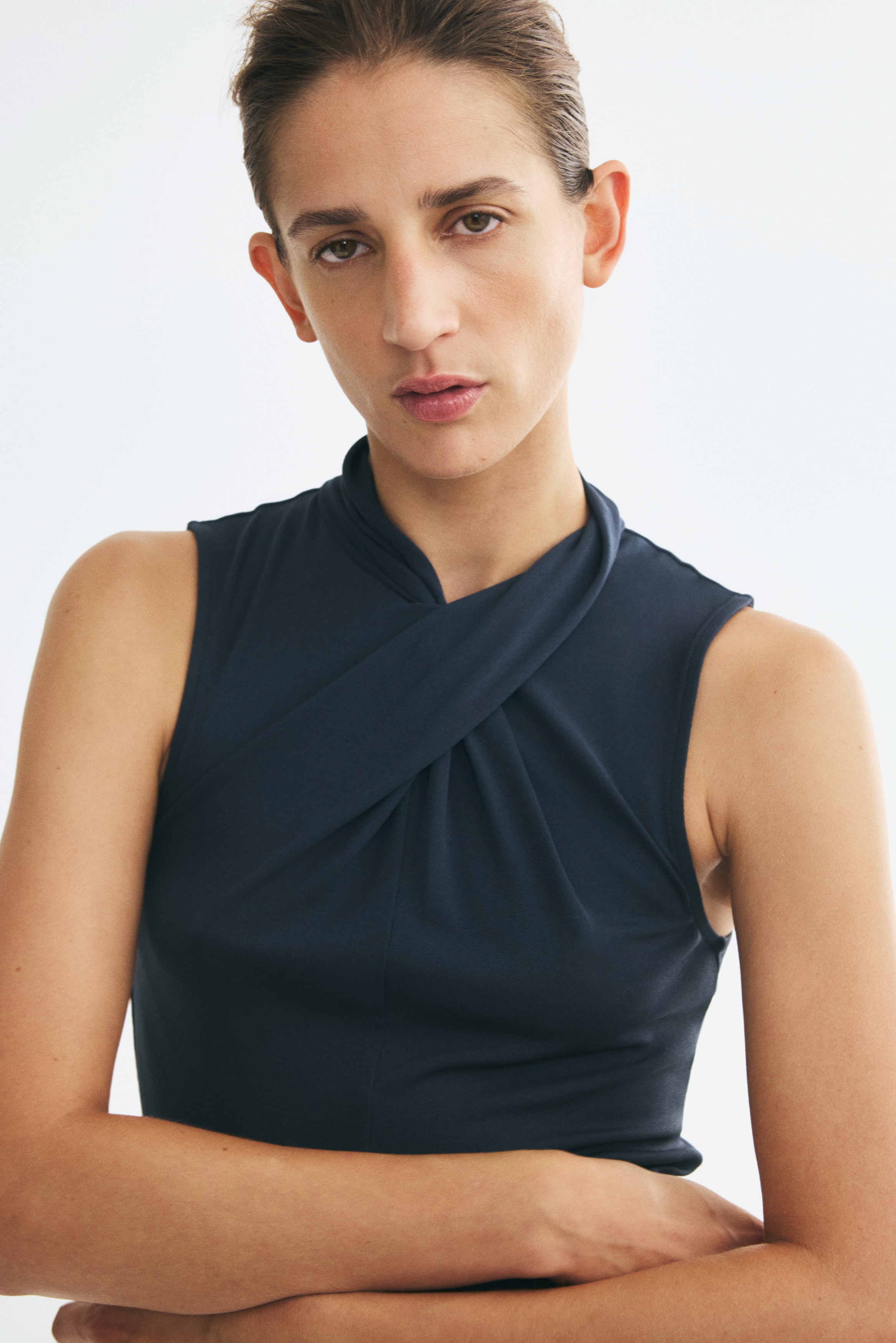 Twist-Detail Midi Dress thumbnail 3
