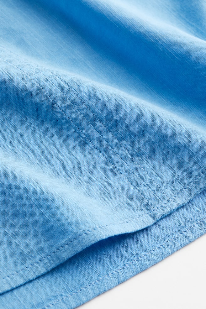 Bluse mit V-Ausschnitt - Blau/Weiß/Hellblau/Weiß gestreift/Knallblau/Gemustert/Rot/Schwarz - 7