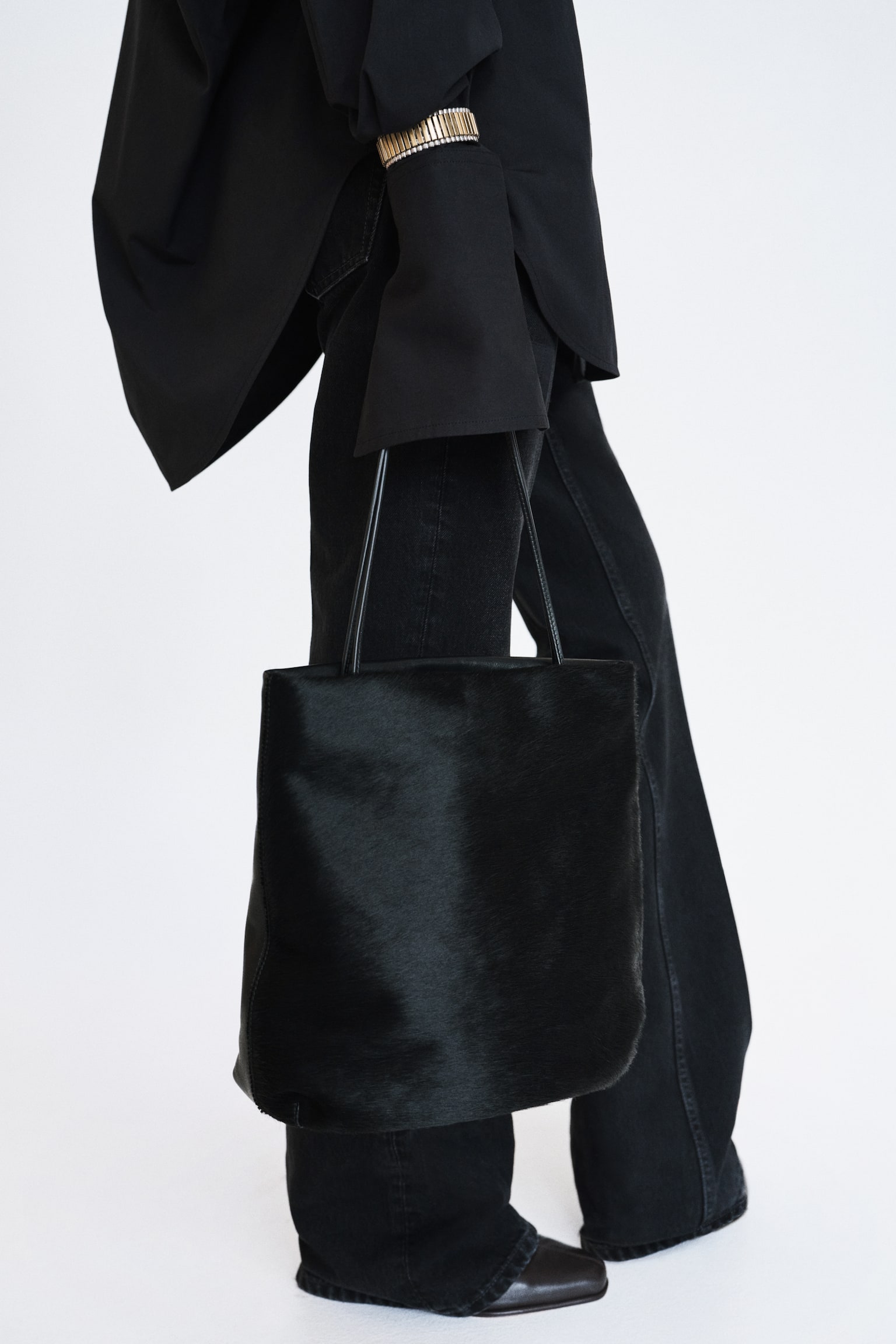 Женская сумка H&M Napped-Finish Leather Shoulder, цвет: Чёрный — фото 3