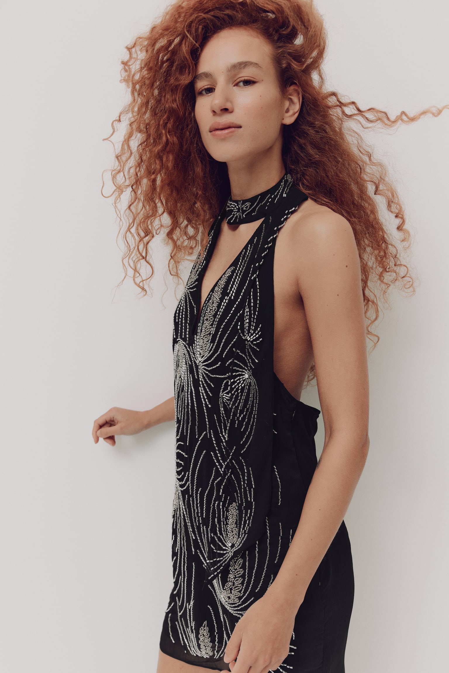 Сукня з горловиною халтер і декором - Чорний - 1