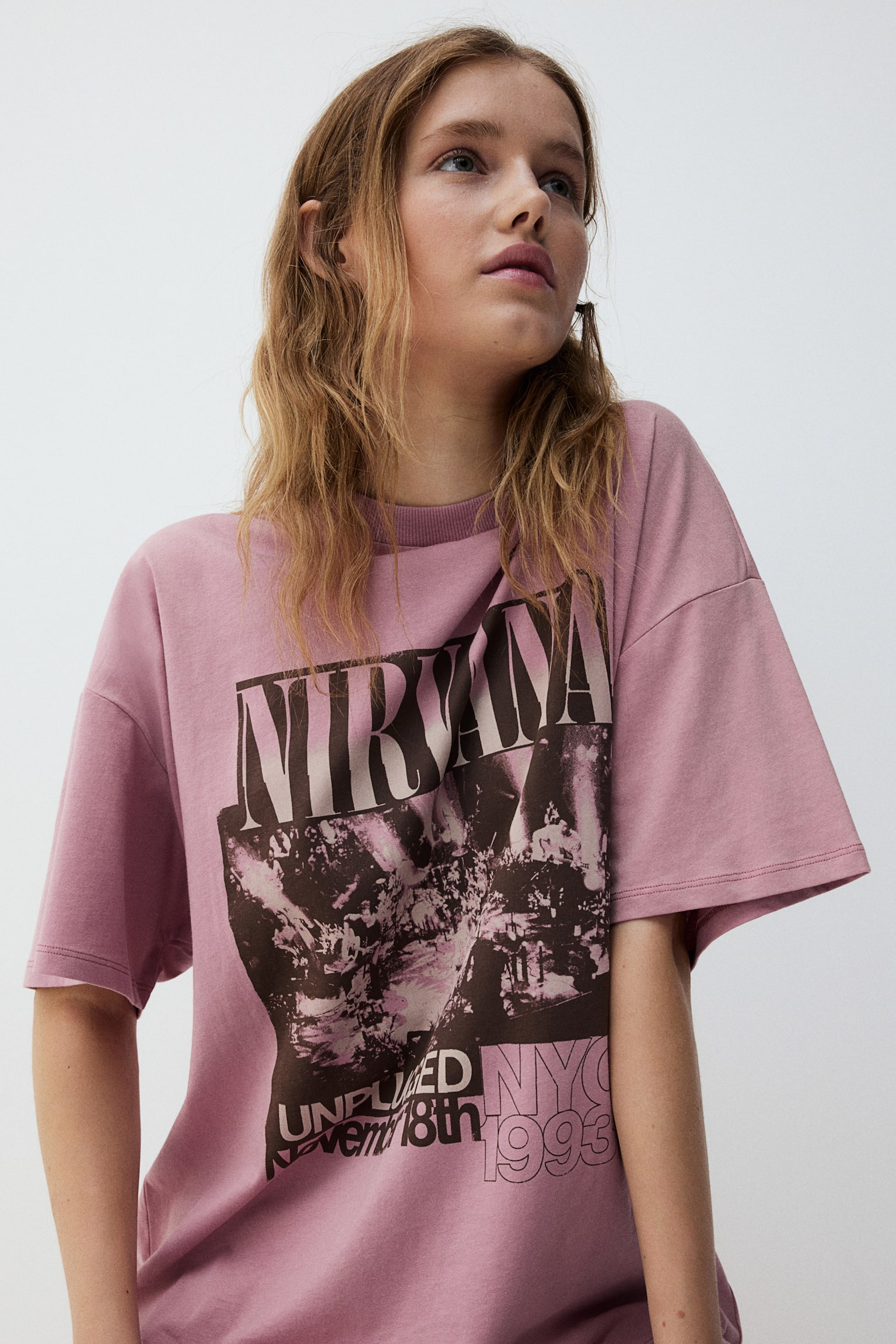 Oversized T-shirt med tryck - Rosa/Nirvana/Gråbeige/The Offspring/Svart/Deftones/Vit/Olivia Rodrigo/Svart/Nick Cave/Svart/Jane's Addiction/Dimgrön/Nine Inch Nails/Grå/Alice i Underlandet/Ljusbeige/The Cranberries/Vit/Dazed and Confused/Vit/Twin Peaks/Vit/Formula 1/Svart/Formula 1 - 5