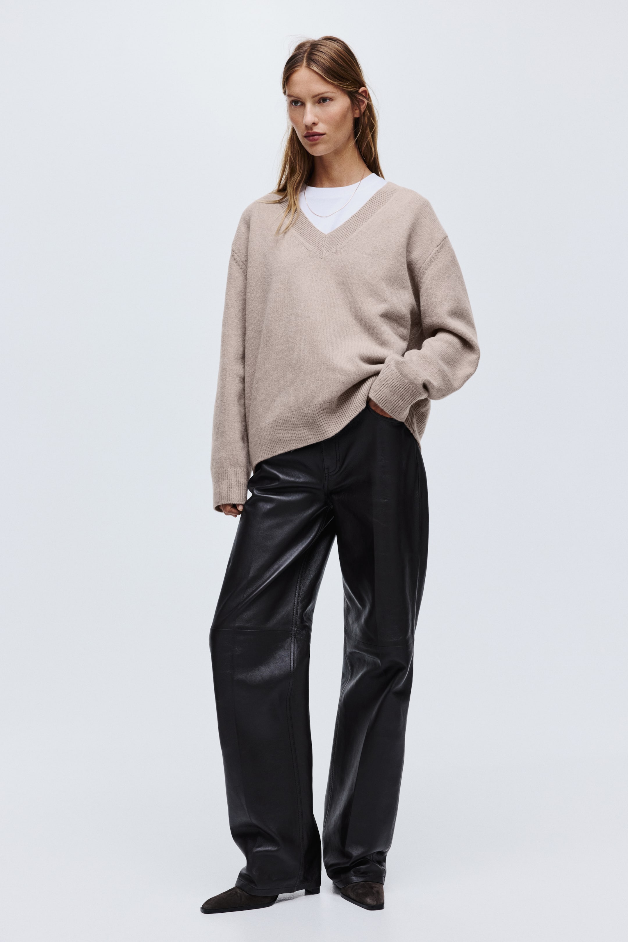View larger image: Oversized V-neck jumper - Light mole - Ladies | H&M IN 2