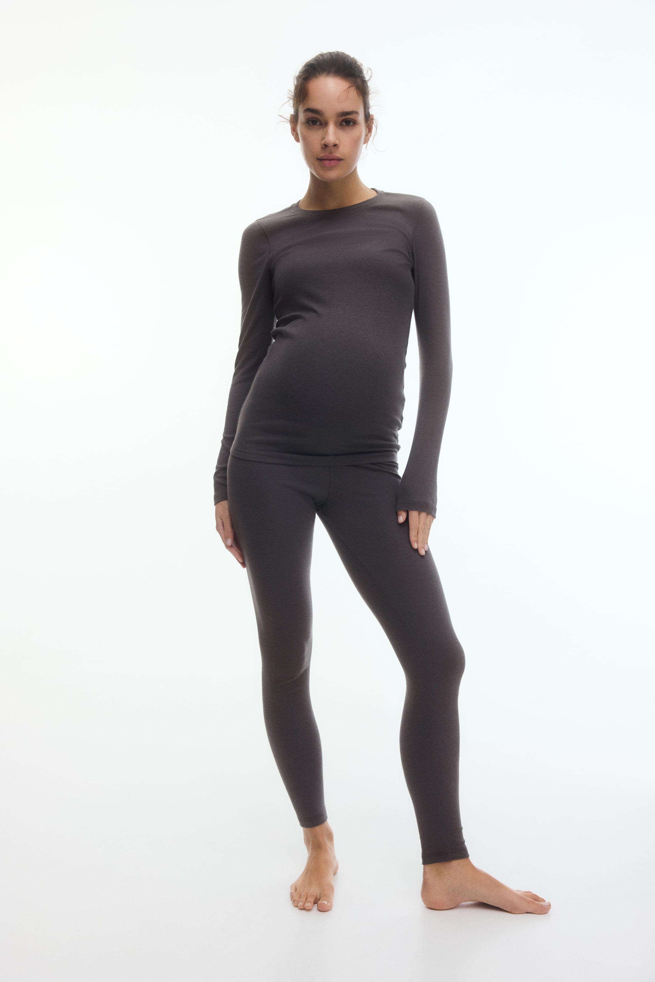 Visa större bild: MAMA 2-delat ribbat set - Mörkgrå - DAM | H&M FI 1