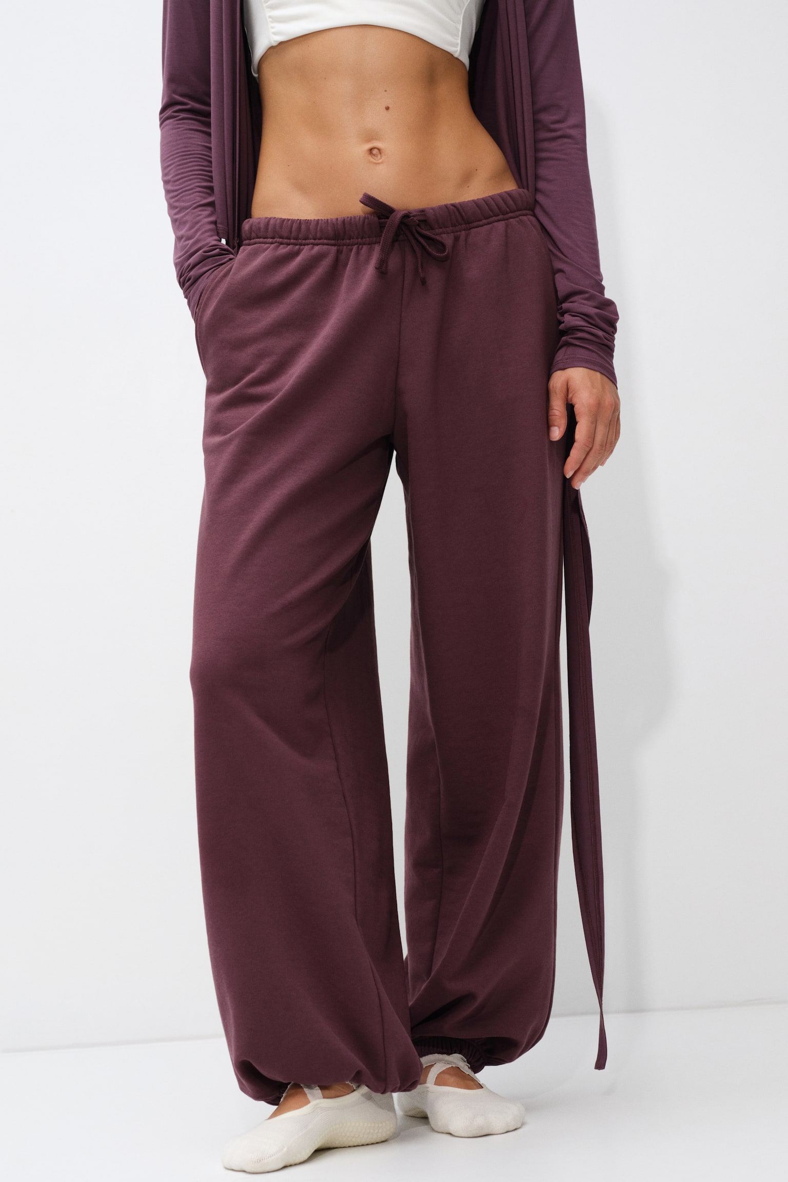 Женские брюки H&M Move Balloon Sports Joggers, цвет: Boysenberry — фото 3