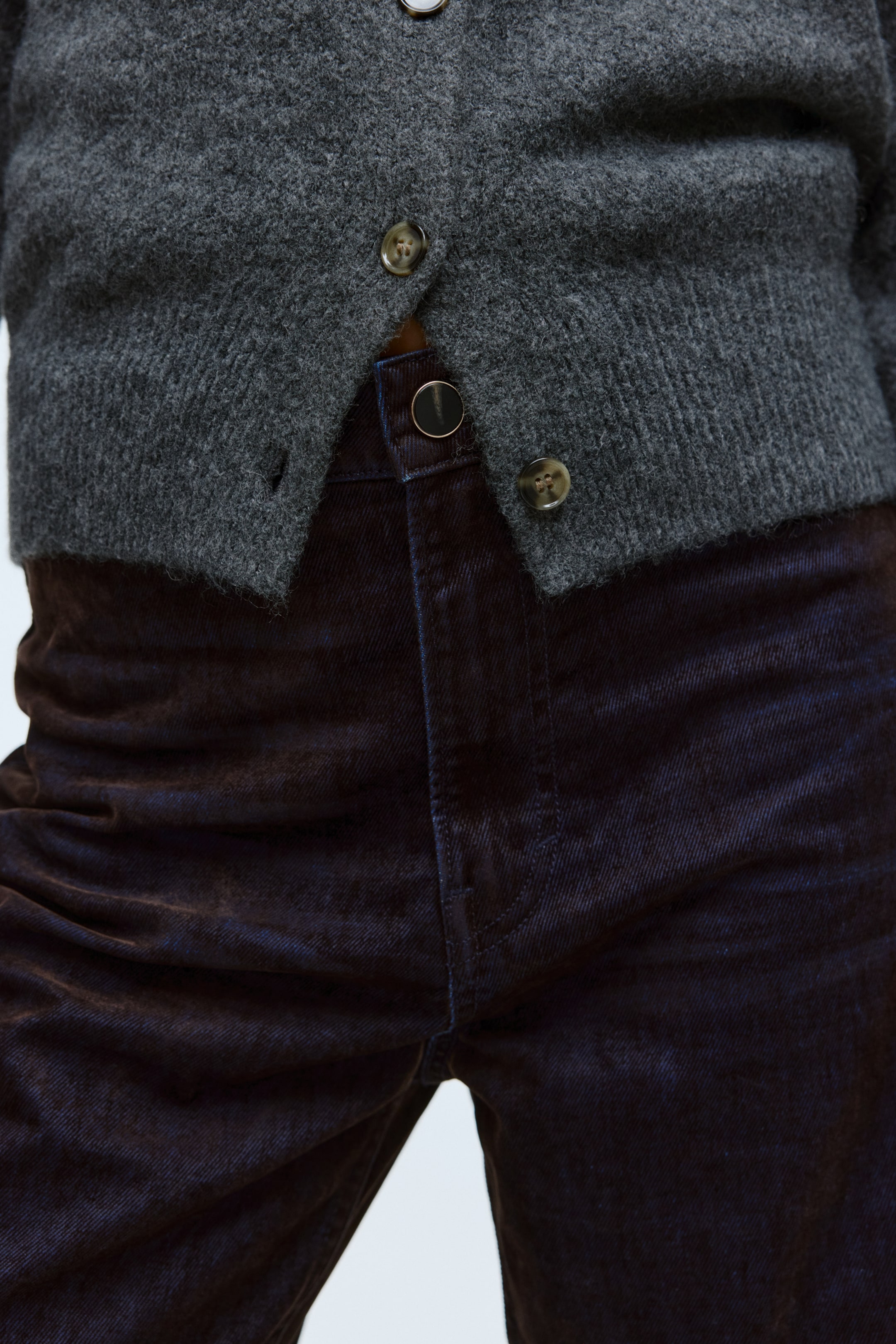 Ver imagen más grande: Straight High Jeans con acabado afelpado - Marrón oscuro | H&M ES 3