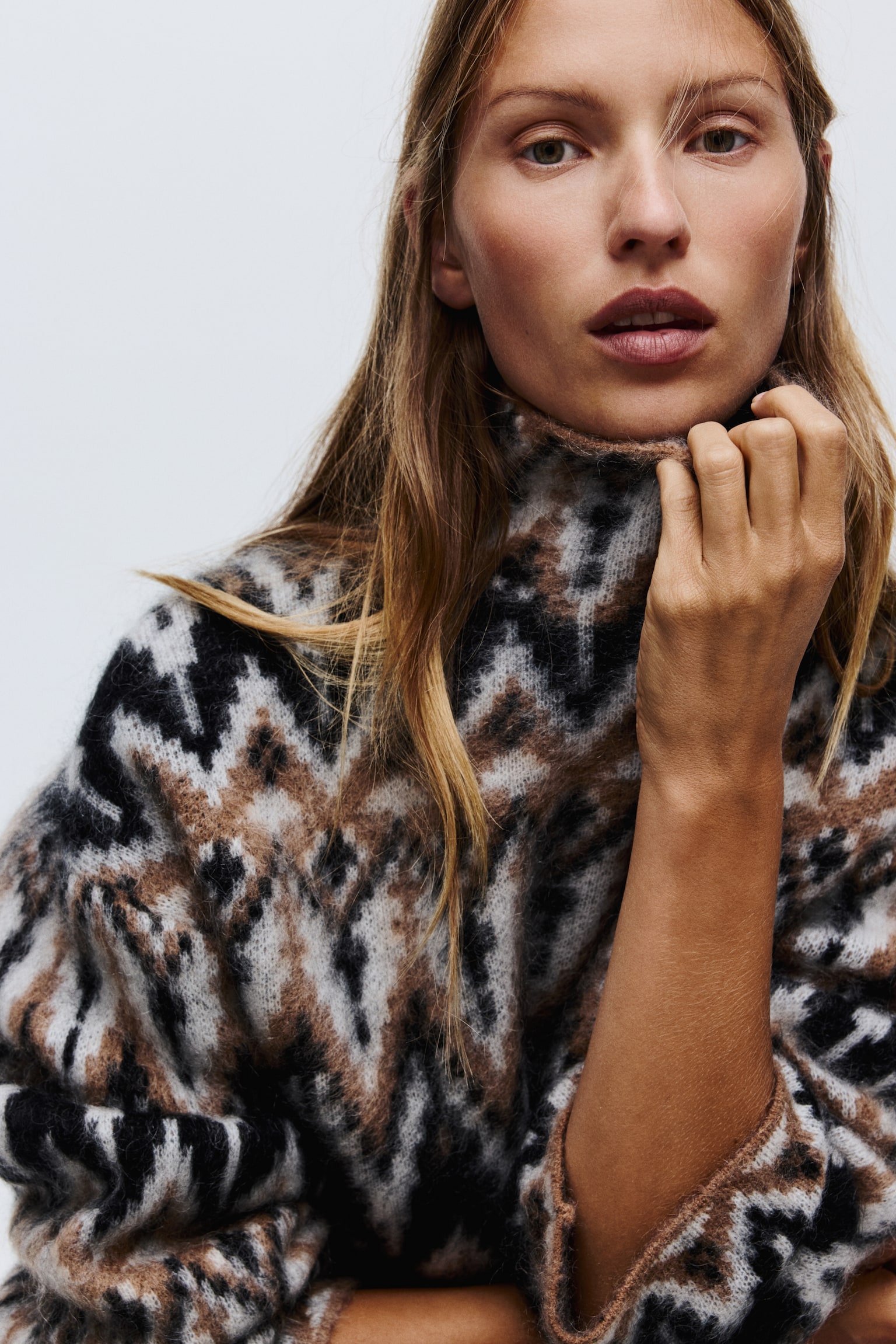 Mohair-blend turtleneck jumper - Beige/Patterned/Black/Spotted - 1