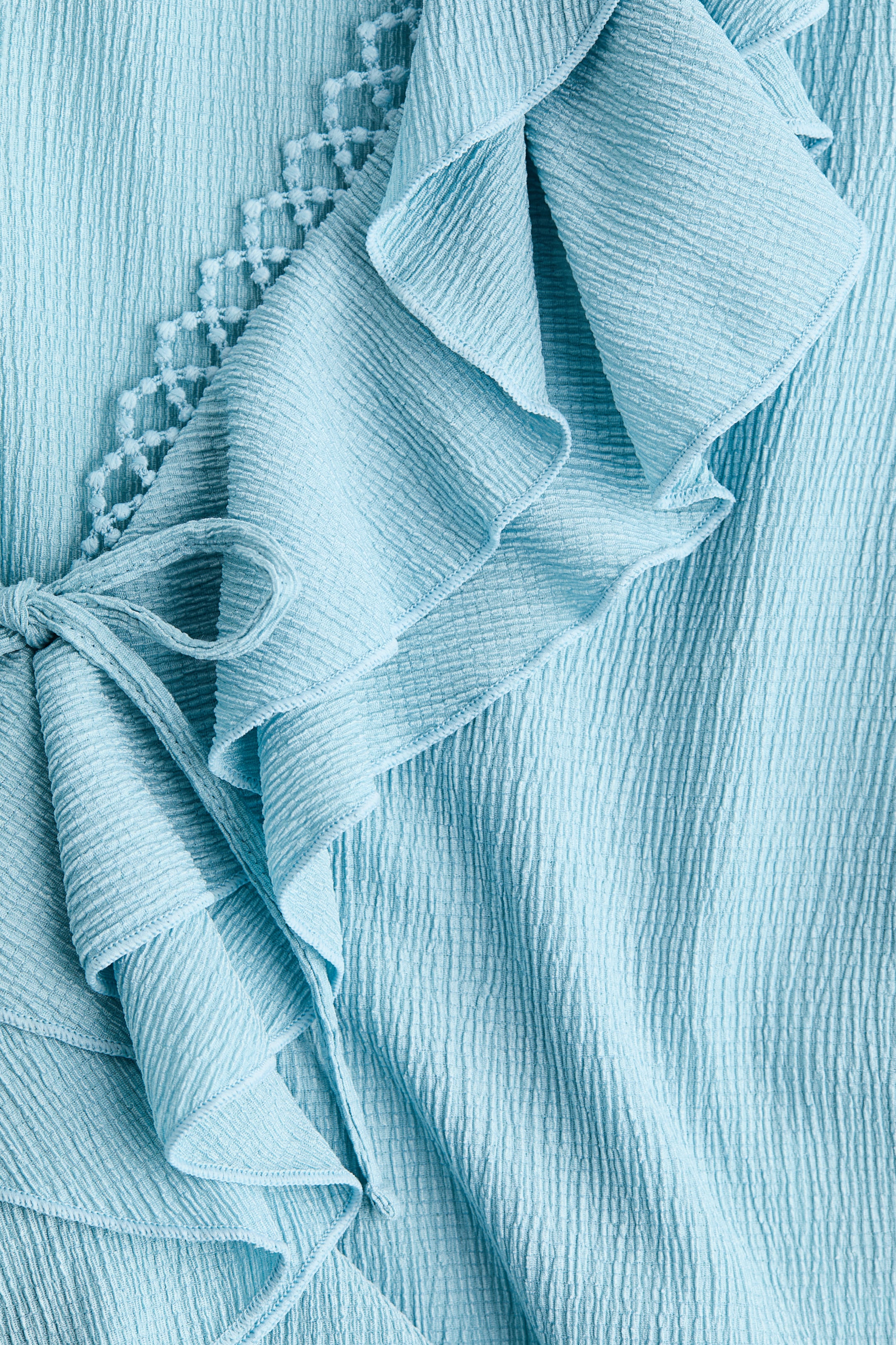 Xem ảnh lớn hơn: Áo kiểu viền nhún bèo - Màu ngọc lam khói - Ladies | H&M VN 5