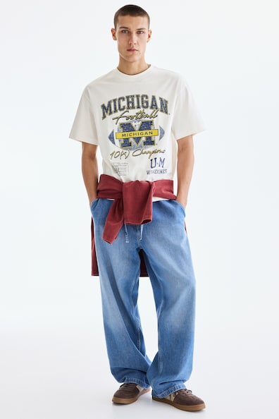 ルーズフィットTシャツ