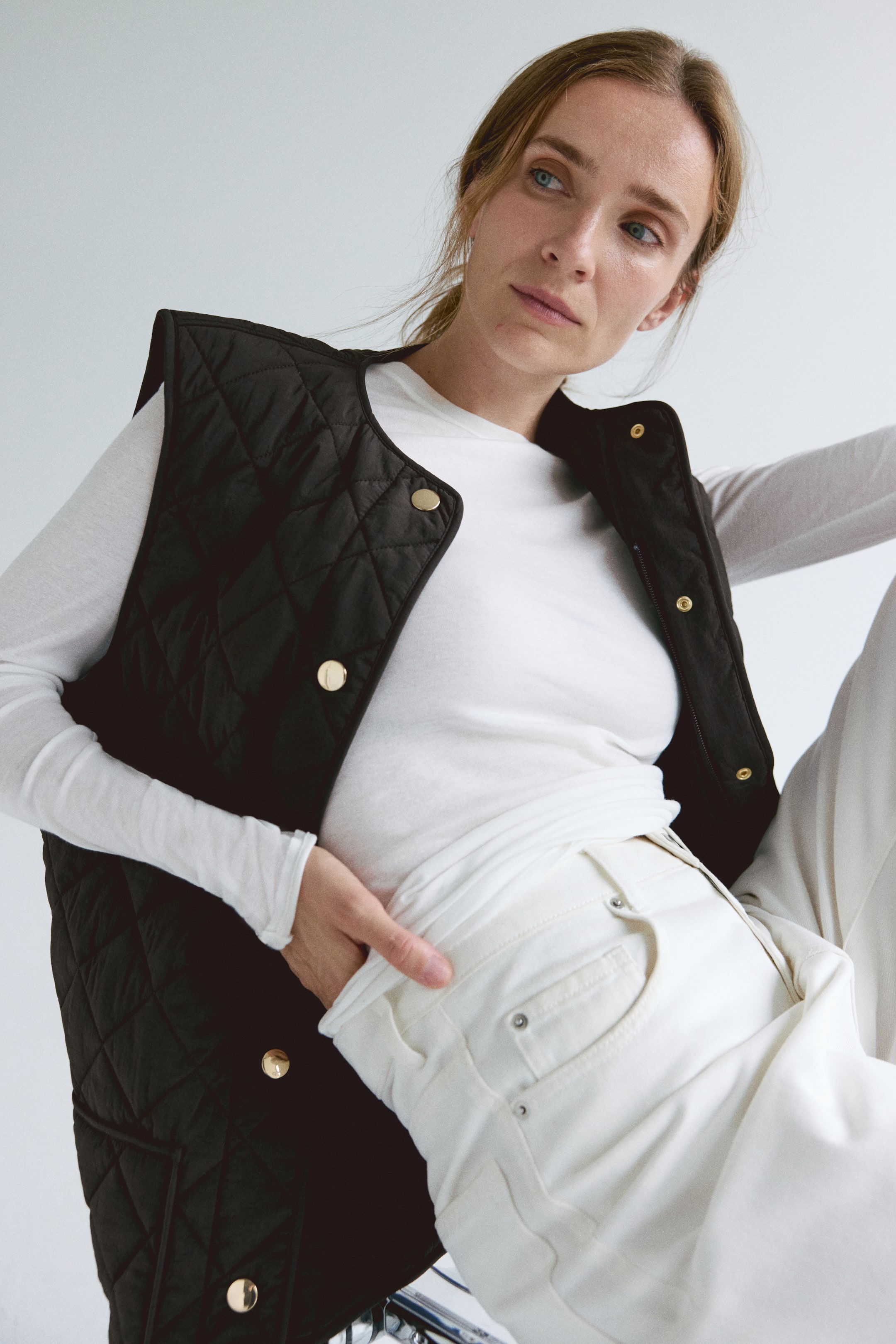 View larger image: MAMA Before & After Babywearing quilted gilet - Dark brown - Ladies | H&M GB 1
