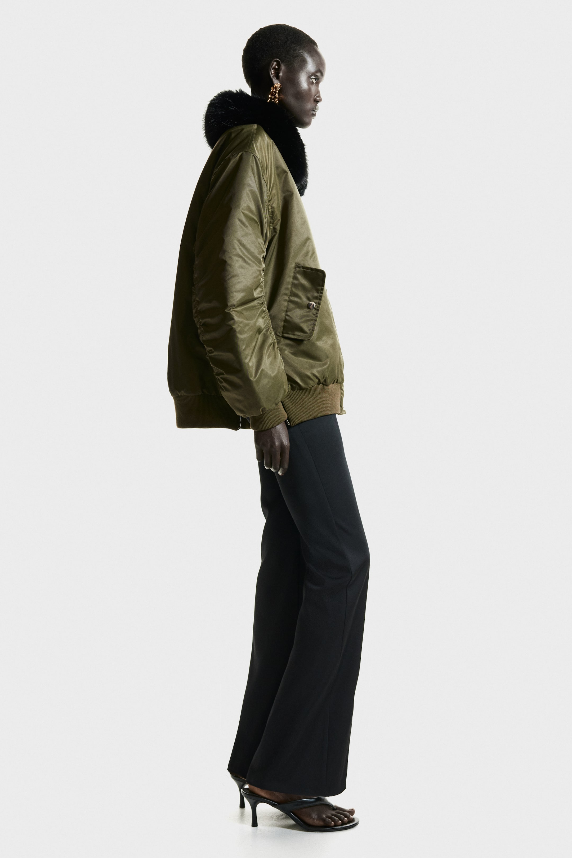 Agrandir l'image: Bomber oversize matelassé - Vert kaki foncé - FEMME | H&M CH 5