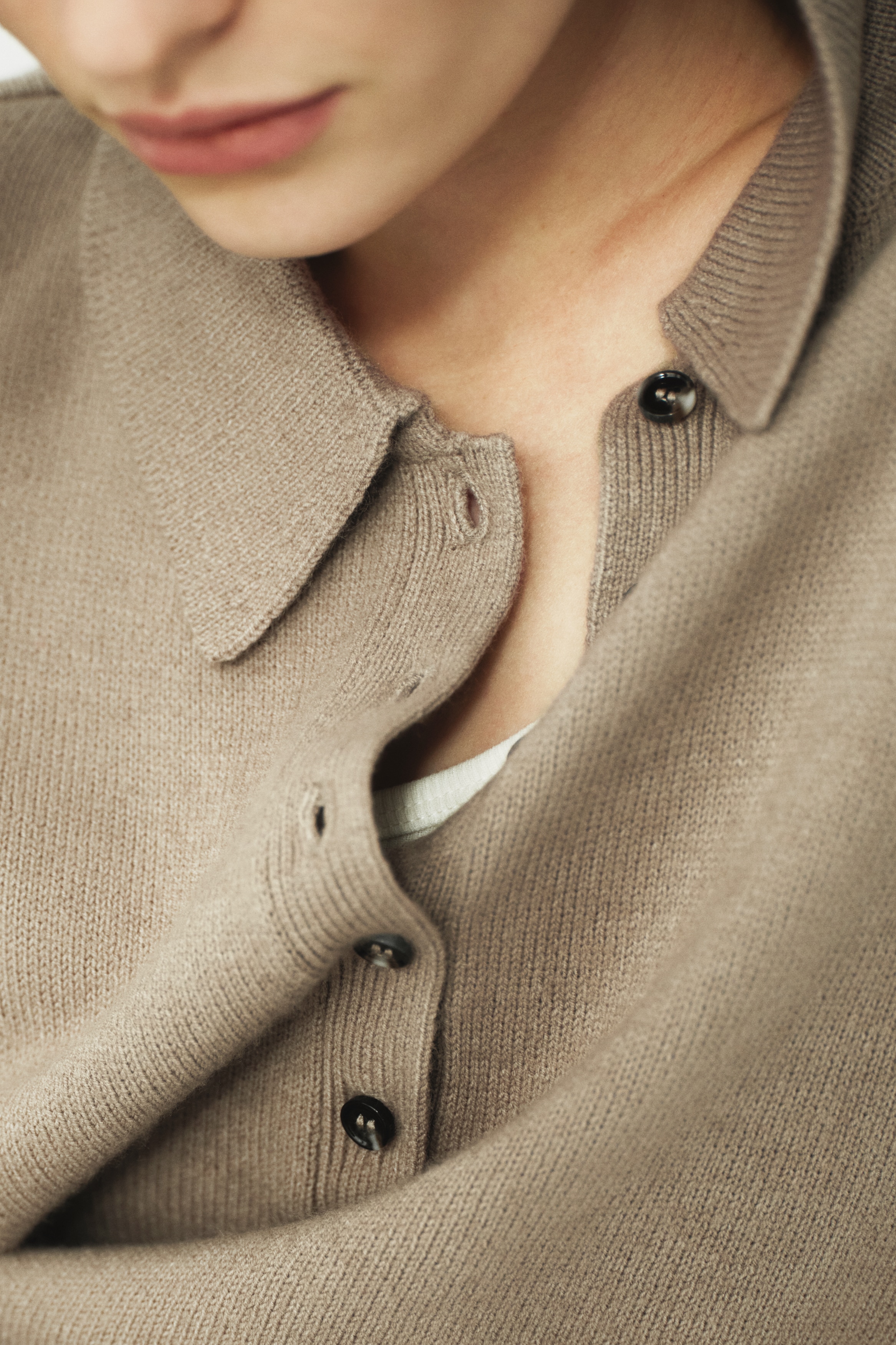 Shoulder-pad polo jumper