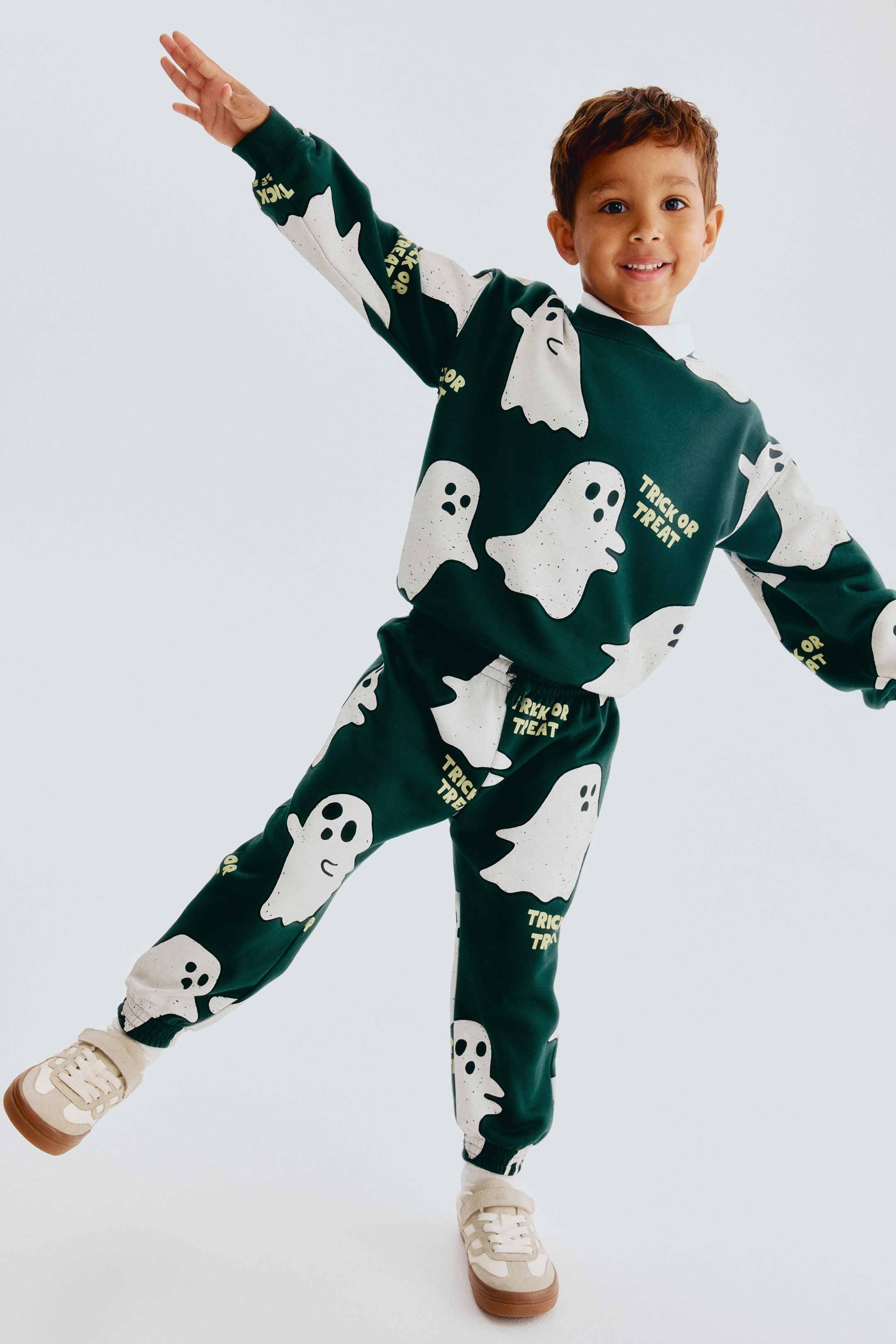 Детские топы H&M 2-Piece Printed Sweatshirt and Joggers Set — фото 4