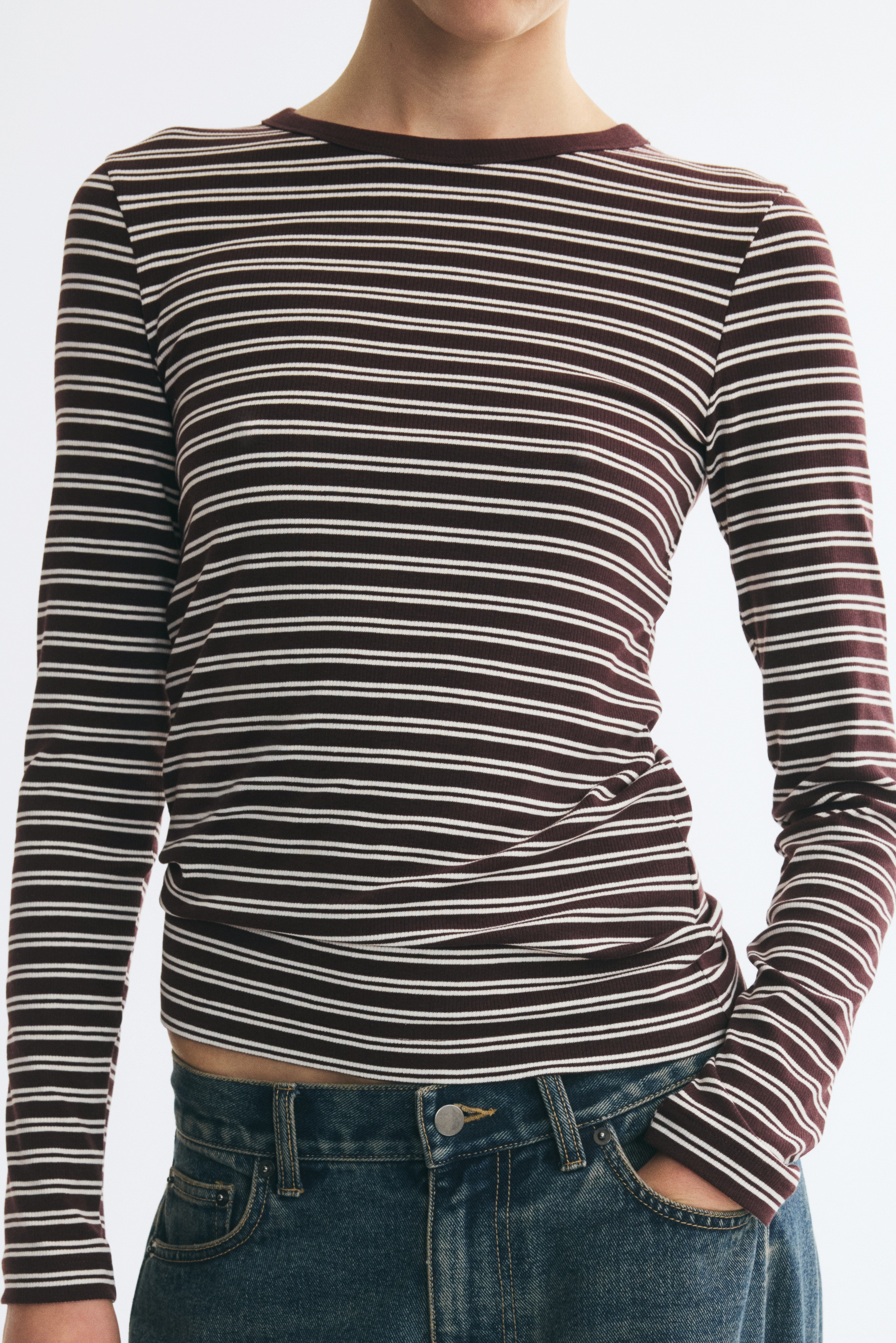 Long-Sleeved Ribbed Top thumbnail 3