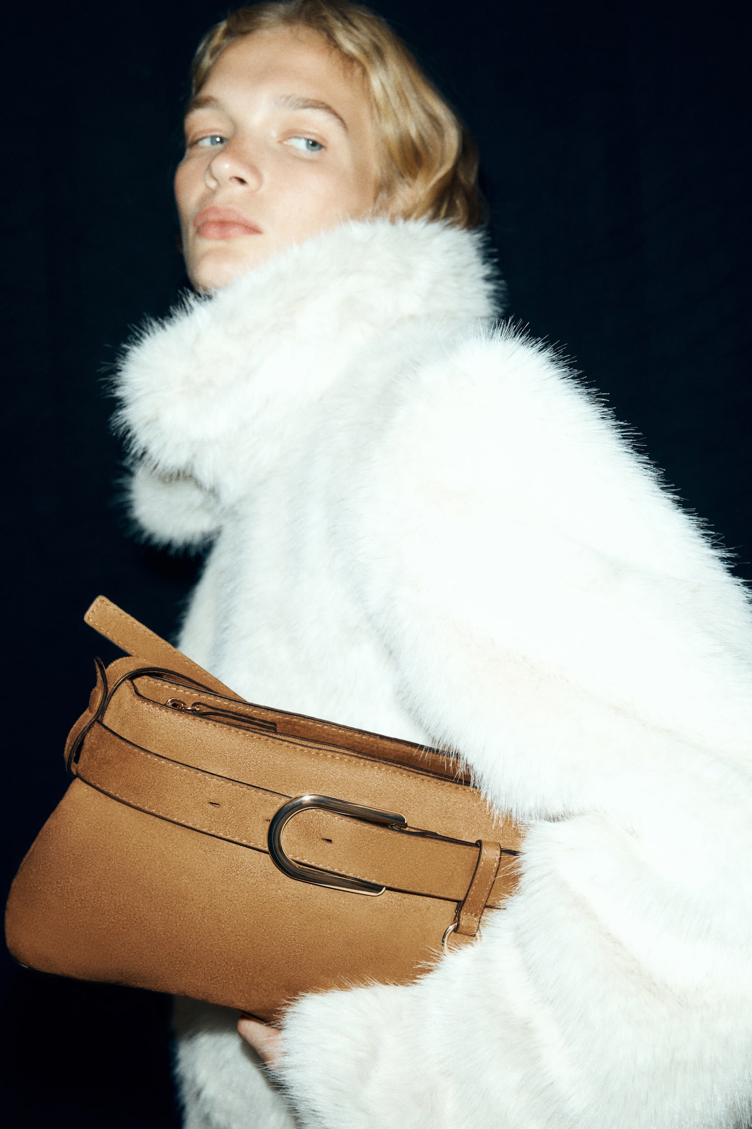 Strap-detail shoulder bag - Brown - 1