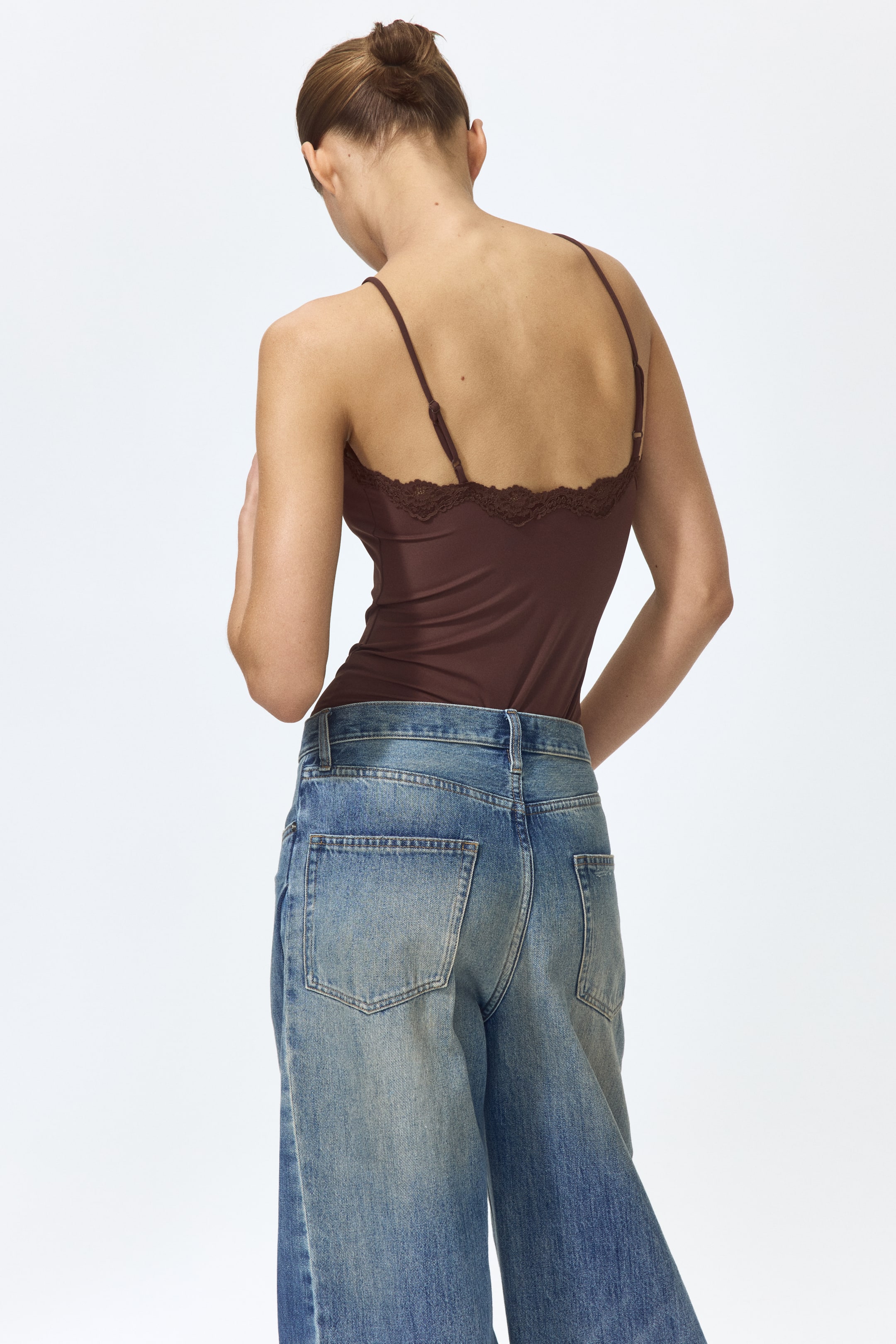 Maillot à bretelles fines avec dentelle