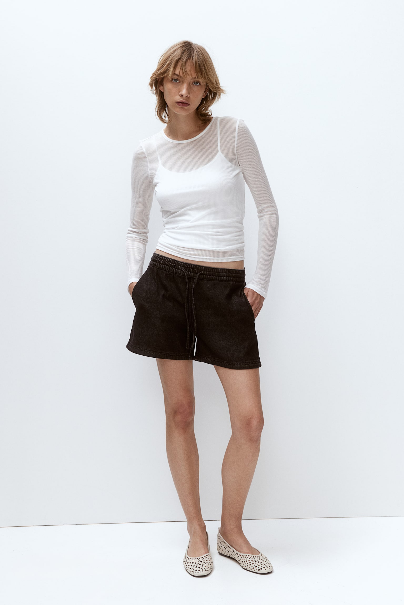 Denim pull-on shorts - Black/Light beige - 1