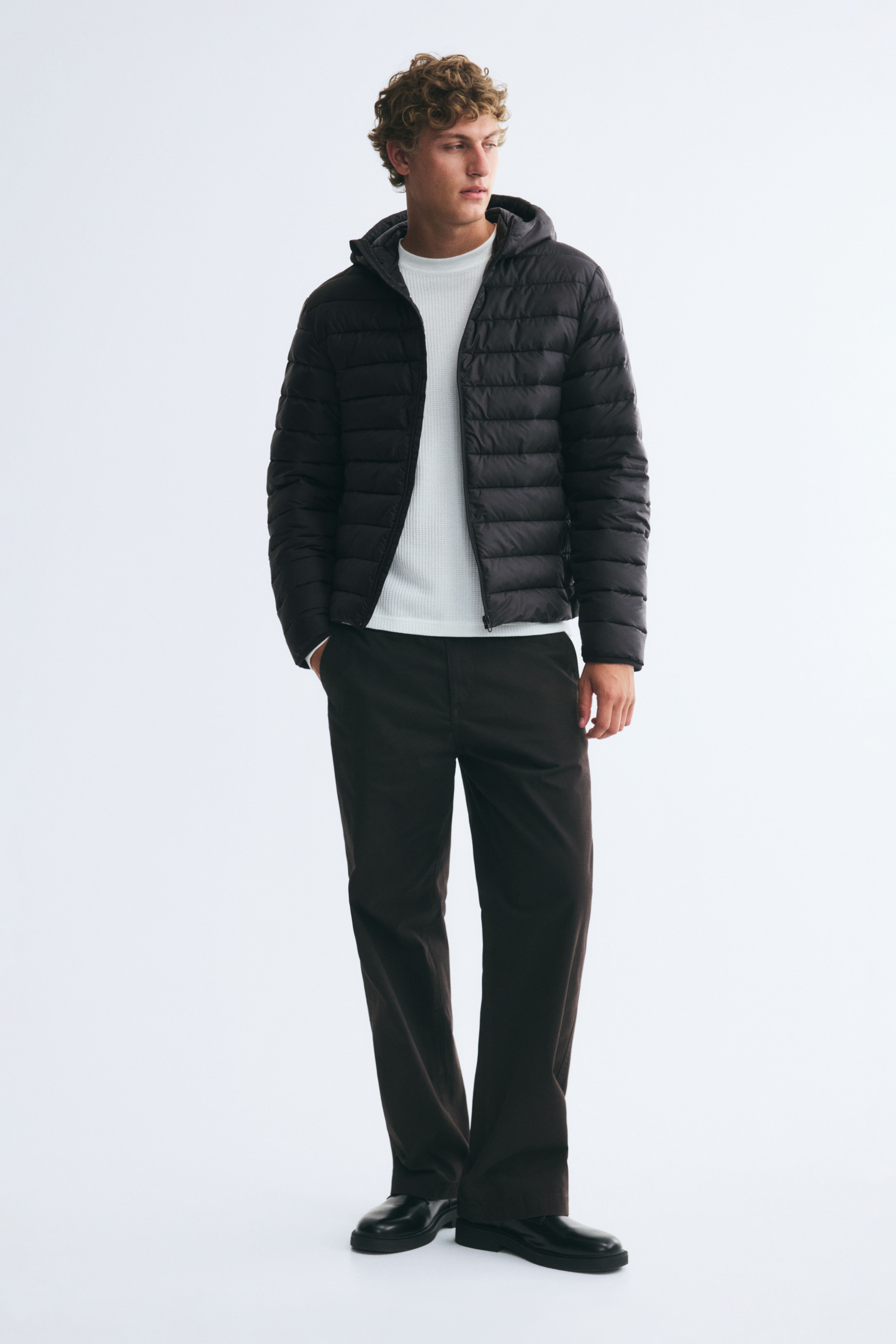 Manteau court matelassé léger près du corps